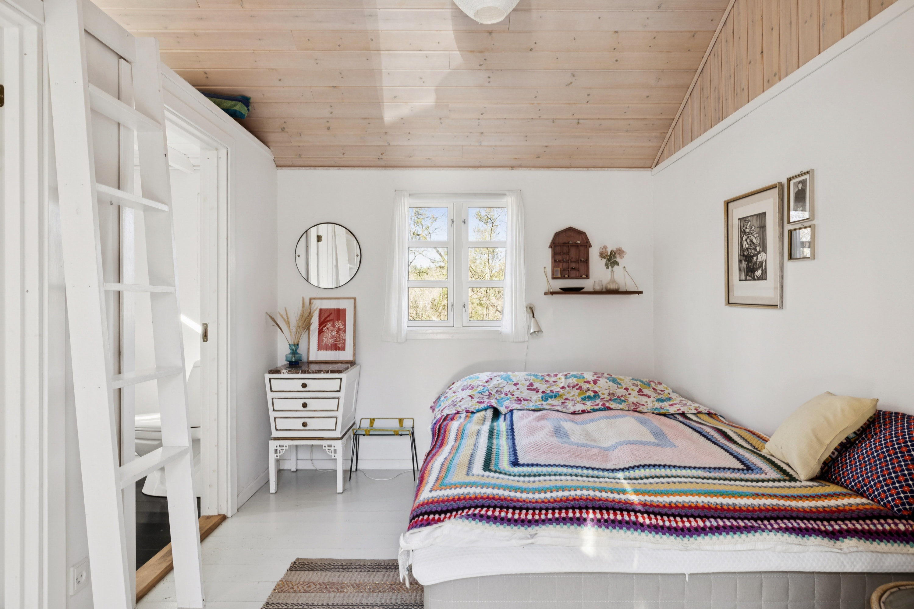 Fremhævet værelse billede i fuldskærmstilstand. Billede af Skovvej 18, Fjellerup Strand, 8585 Glesborg