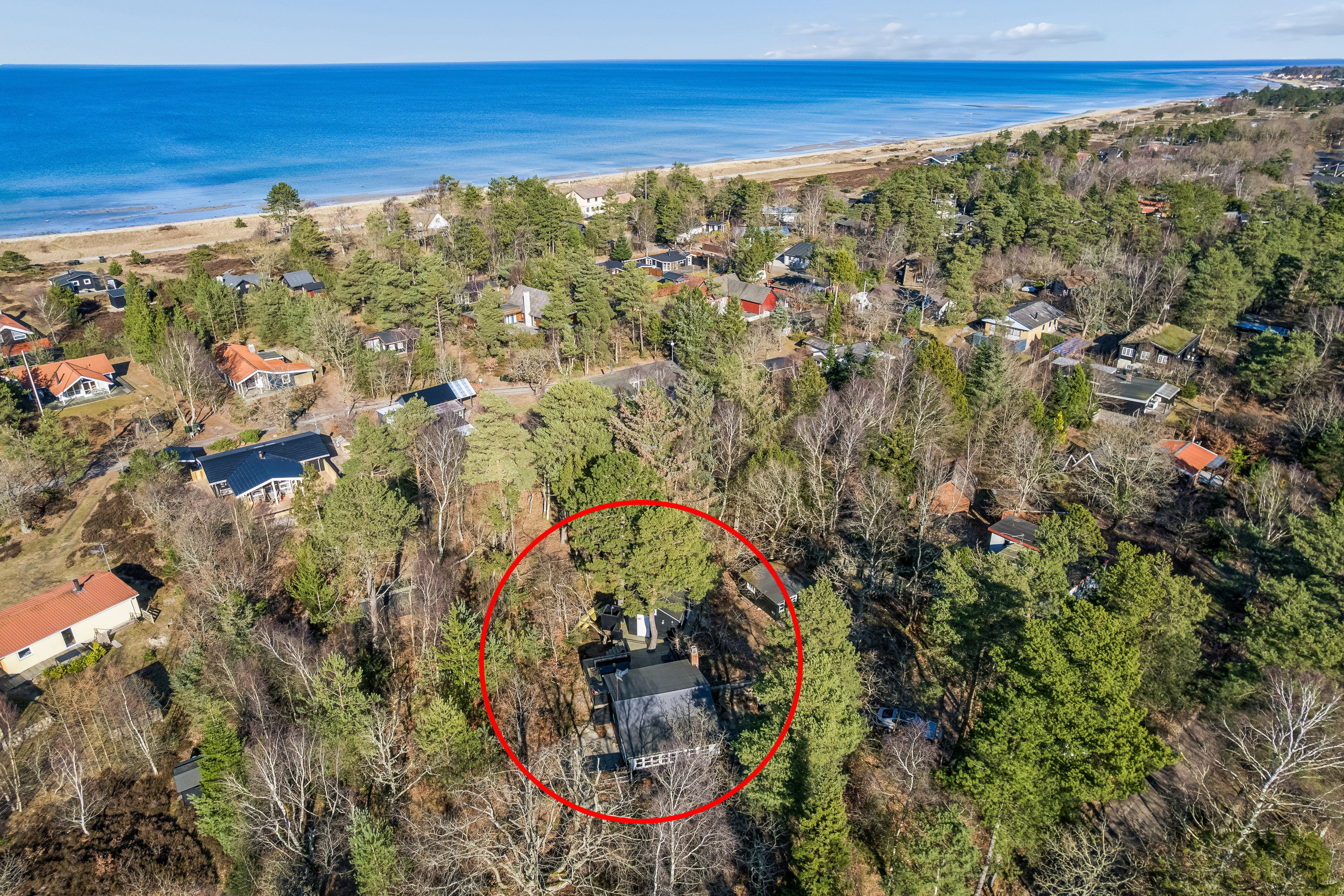 Fremhævet andet billede i fuldskærmstilstand. Billede af Skovvej 18, Fjellerup Strand, 8585 Glesborg