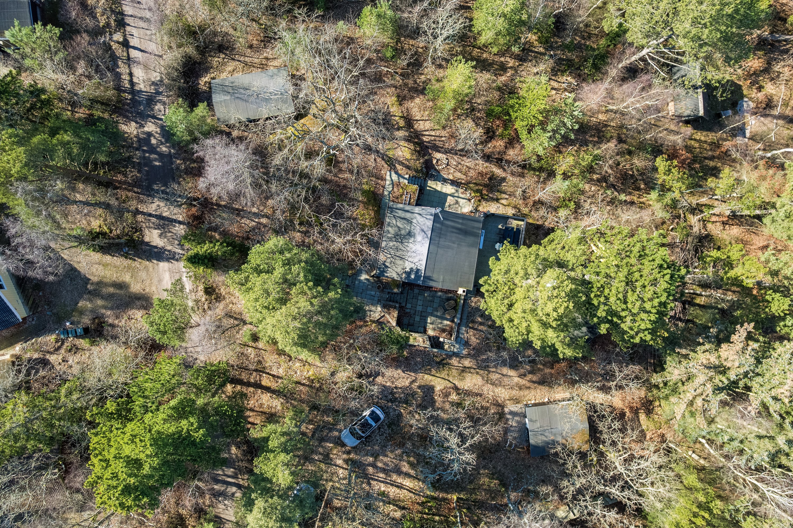 Fremhævet luftfoto billede i fuldskærmstilstand. Billede af Skovvej 18, Fjellerup Strand, 8585 Glesborg