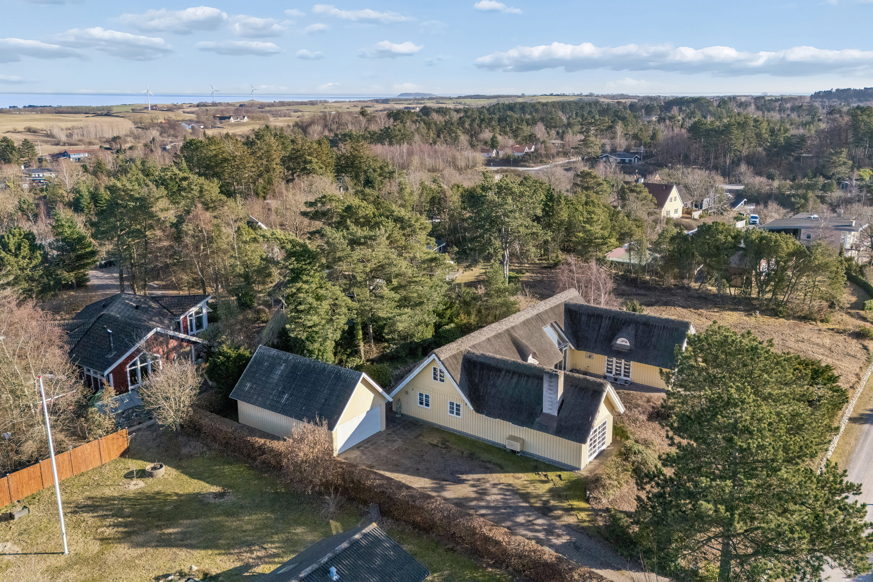 Fremhævet luftfoto billede i fuldskærmstilstand. Billede af Havrevangen 16, 8400 Ebeltoft