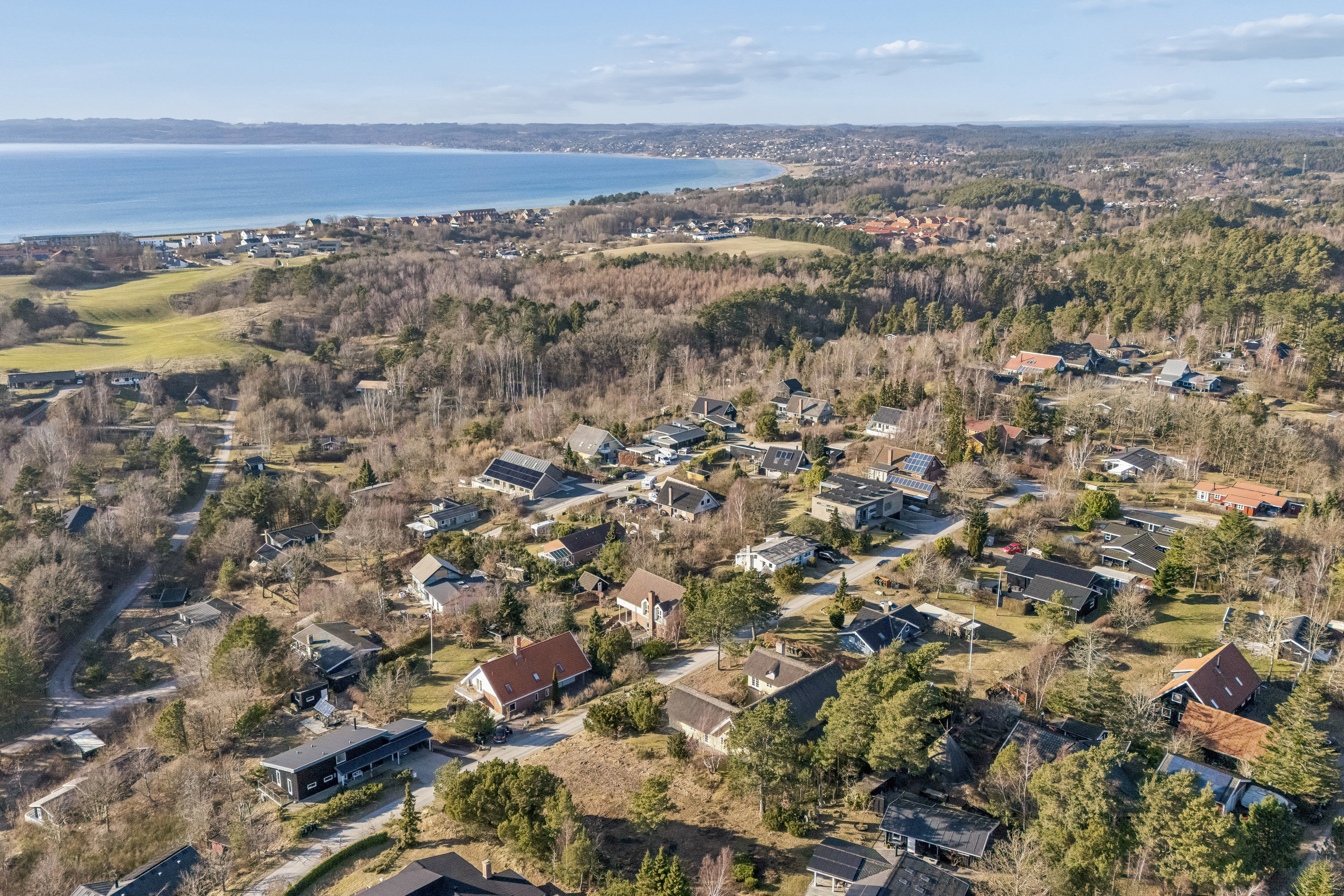Fremhævet luftfoto billede i fuldskærmstilstand. Billede af Havrevangen 16, 8400 Ebeltoft