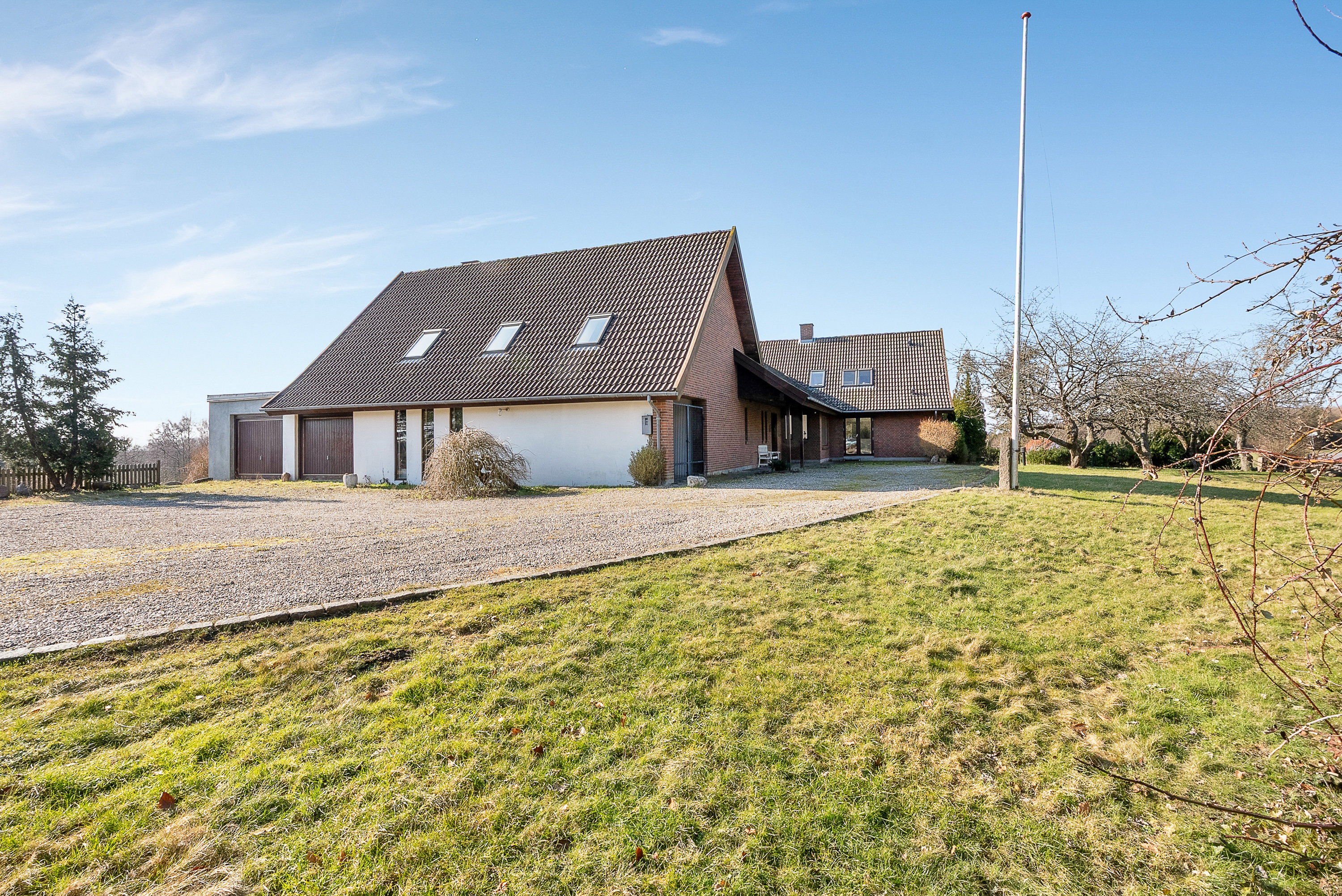 Fremhævet facade billede i fuldskærmstilstand. Billede af Alléskovvej 40, 5600 Faaborg