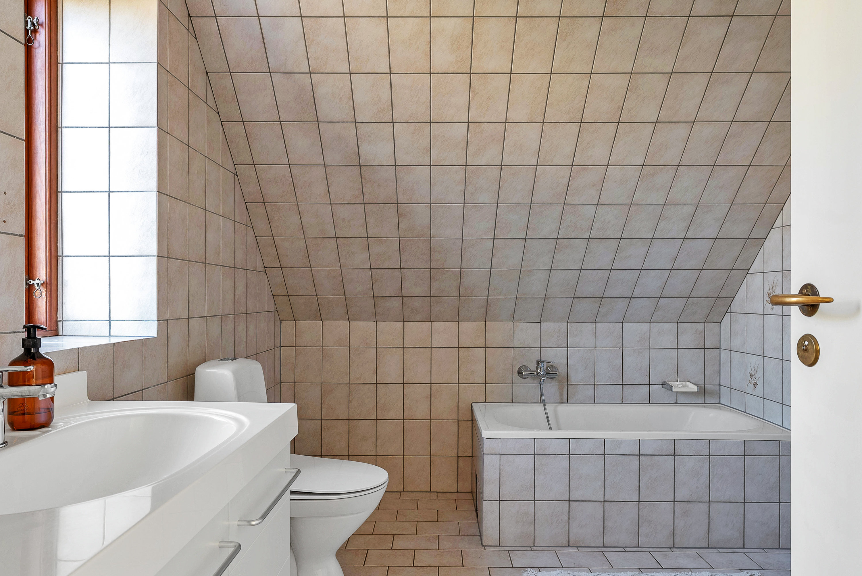 Fremhævet badeværelse billede i fuldskærmstilstand. Billede af Alléskovvej 40, 5600 Faaborg