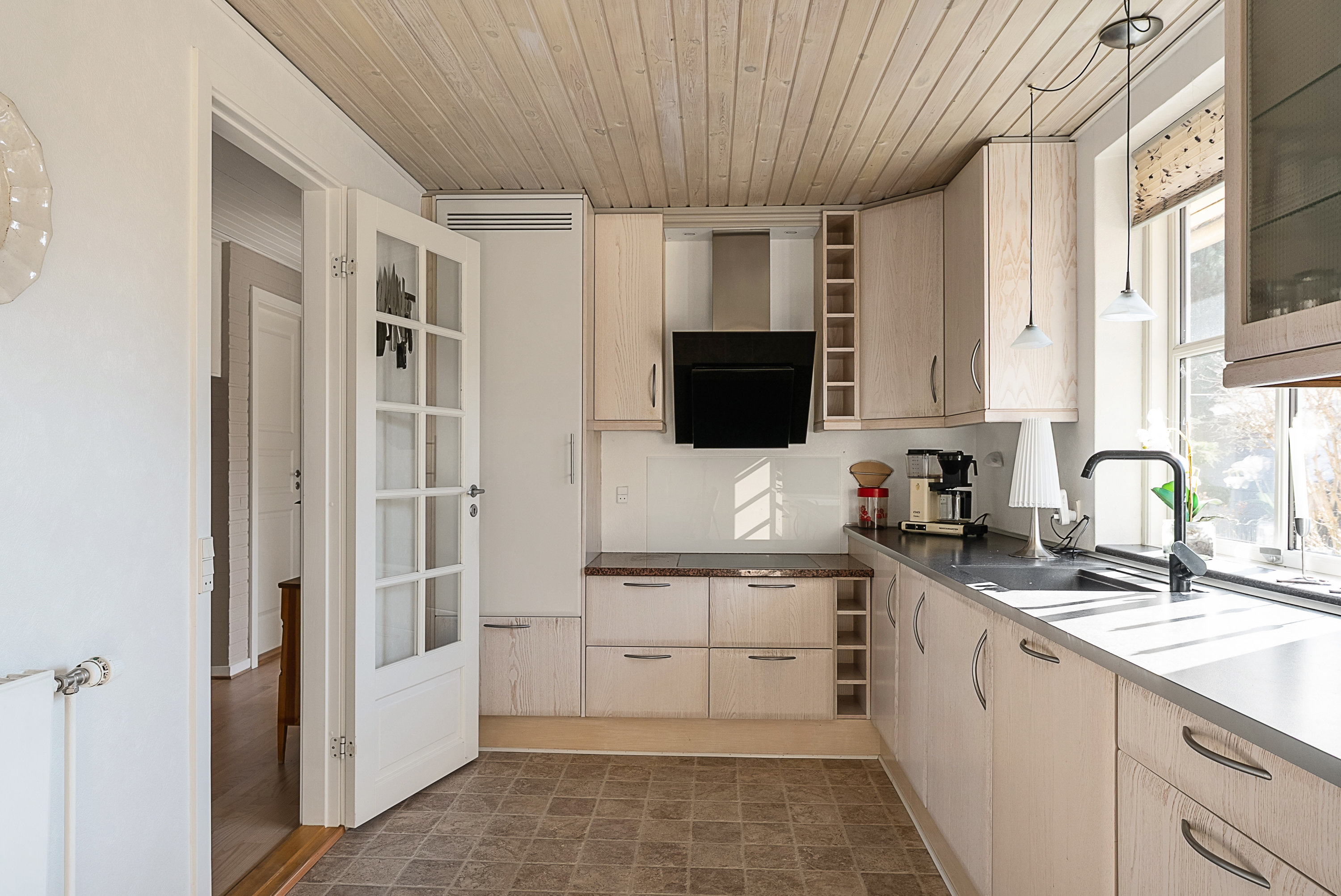 Fremhævet køkken billede i fuldskærmstilstand. Billede af Tangmosen 34, 5600 Faaborg