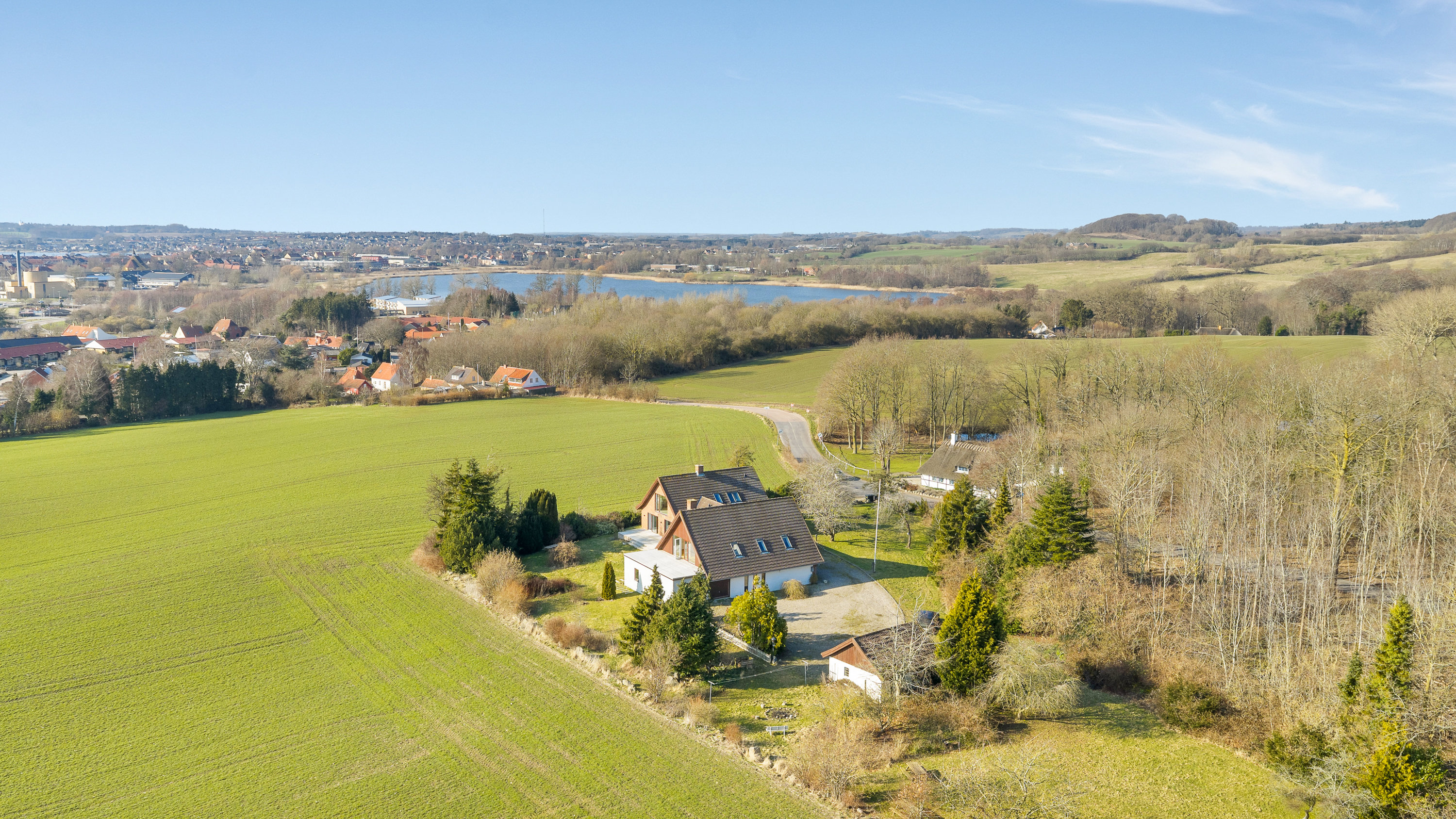 Fremhævet luftfoto billede i fuldskærmstilstand. Billede af Alléskovvej 40, 5600 Faaborg