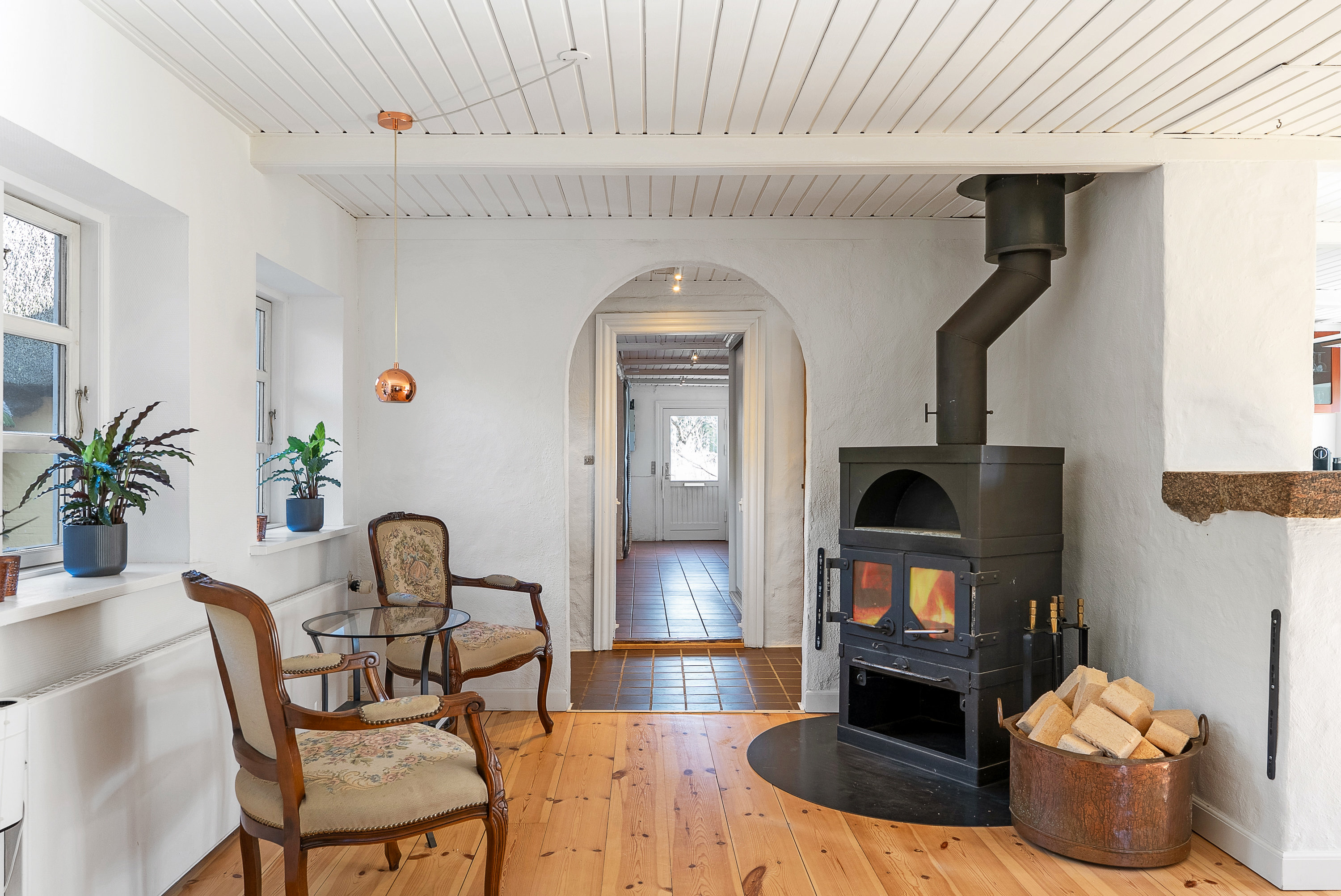 Fremhævet stue billede i fuldskærmstilstand. Billede af Marbækvej 24, Marbæk, 5450 Otterup