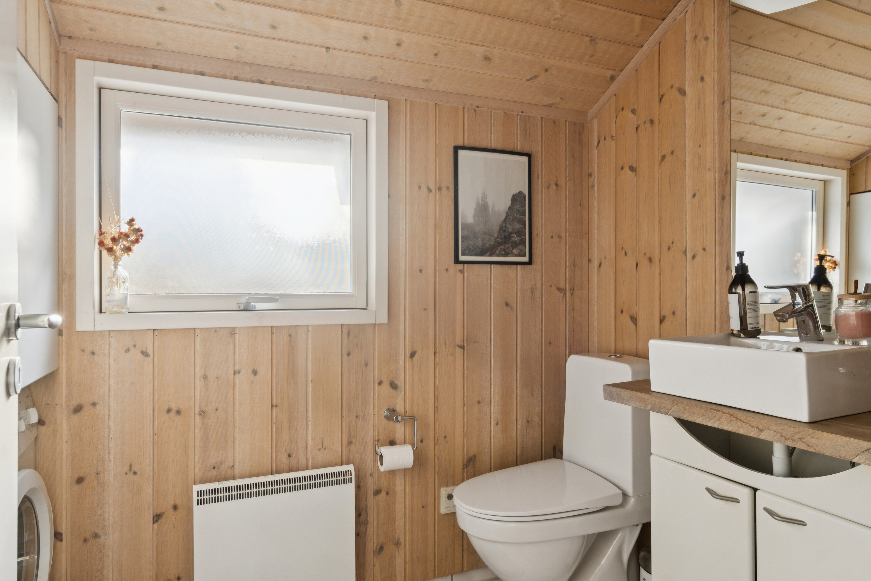 Fremhævet badeværelse billede i fuldskærmstilstand. Billede af Koglevænget 12, Stenstrup, 4573 Højby