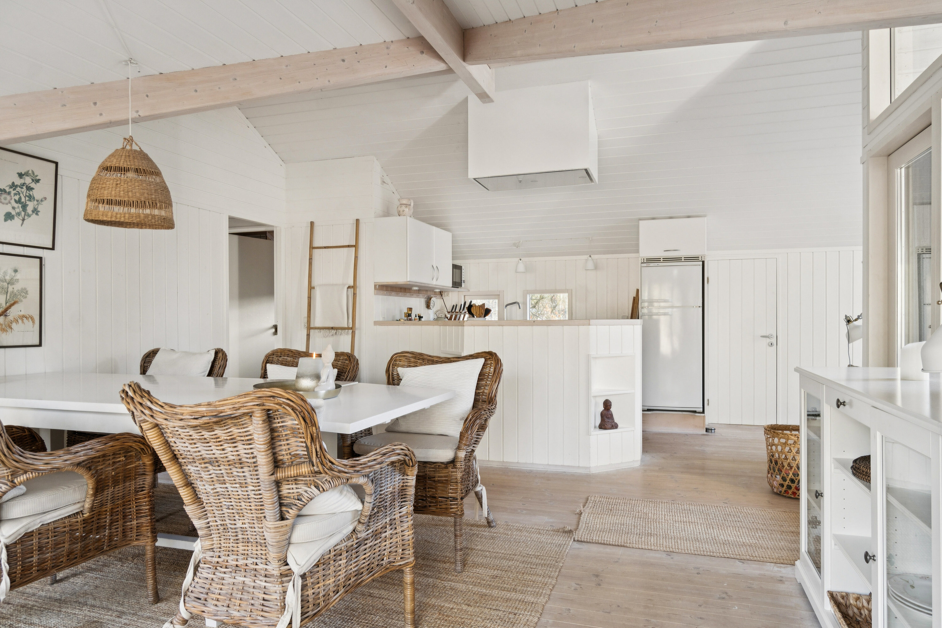 Fremhævet spisestue billede i fuldskærmstilstand. Billede af Koglevænget 12, Stenstrup, 4573 Højby