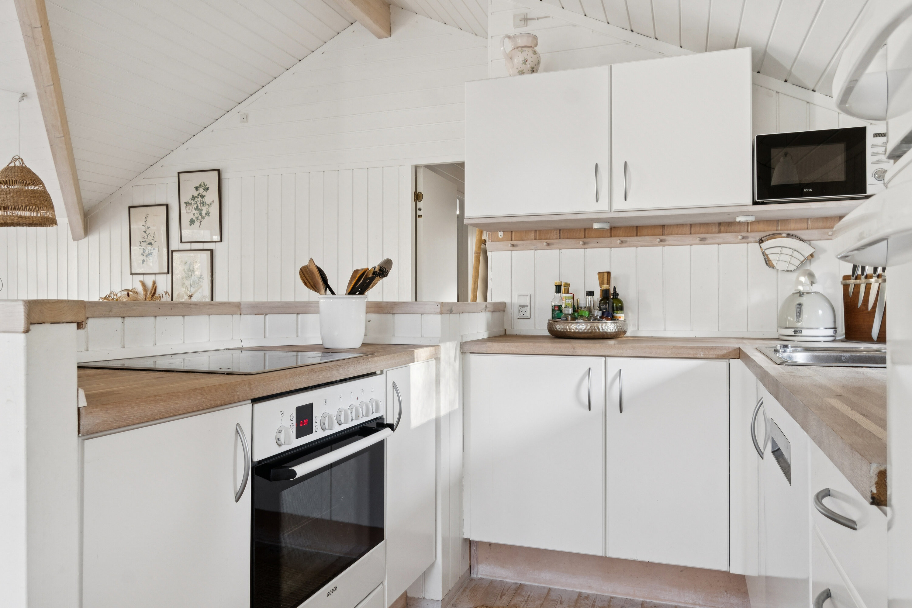 Fremhævet køkken billede i fuldskærmstilstand. Billede af Koglevænget 12, Stenstrup, 4573 Højby