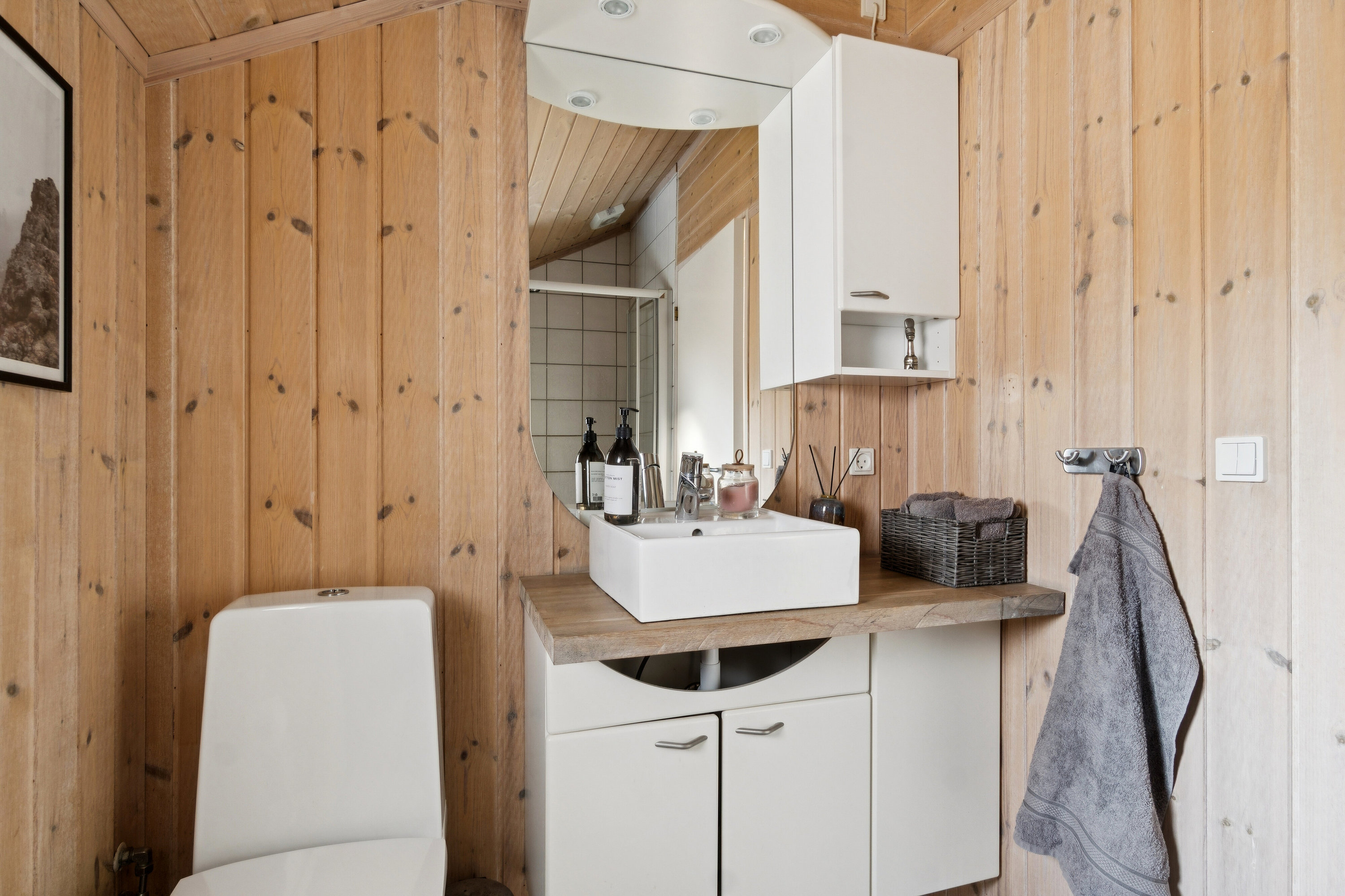 Fremhævet badeværelse billede i fuldskærmstilstand. Billede af Koglevænget 12, Stenstrup, 4573 Højby