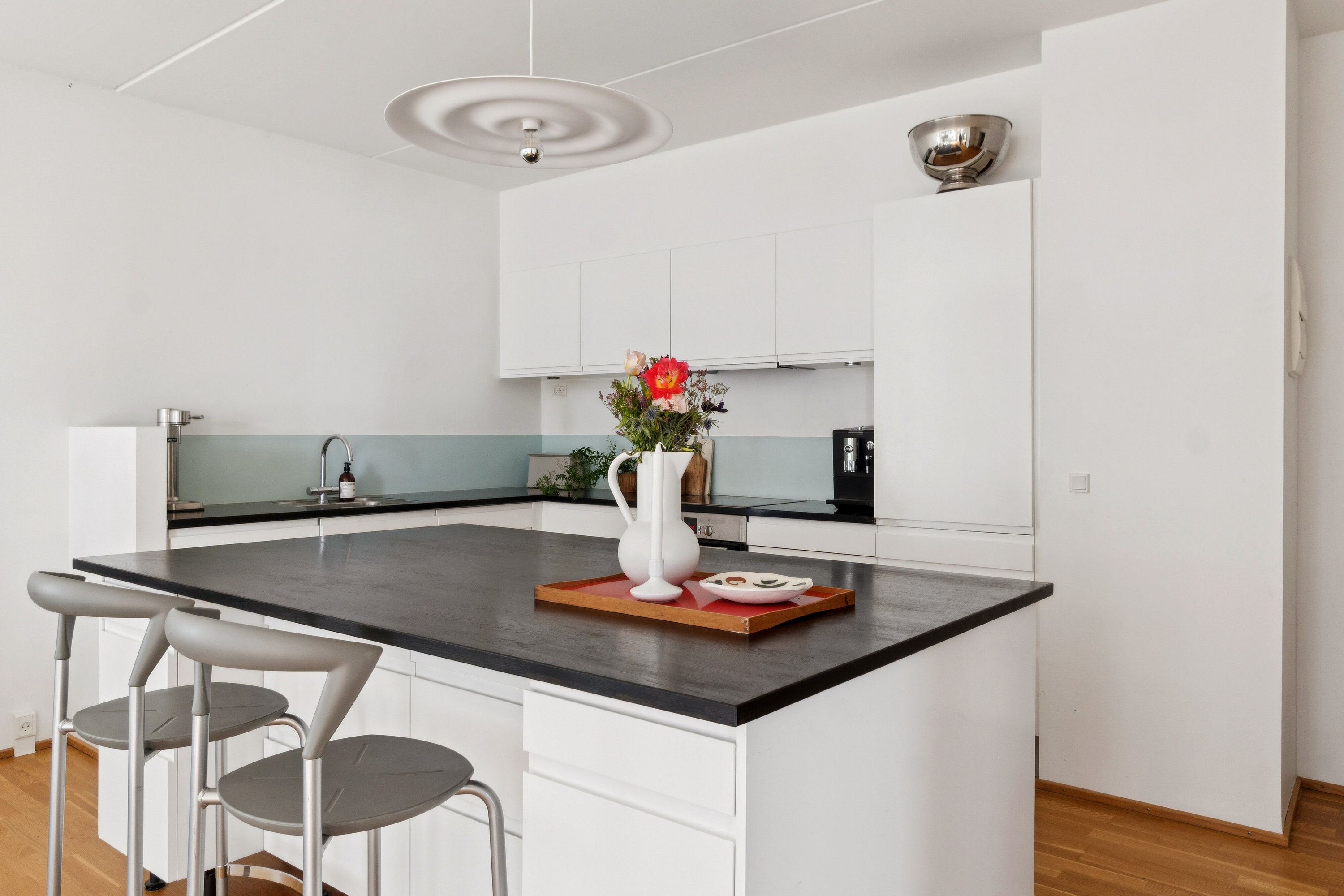 Fremhævet køkken billede i fuldskærmstilstand. Billede af Jens Otto Krags Gade 9, 1. 2., 2300 København S