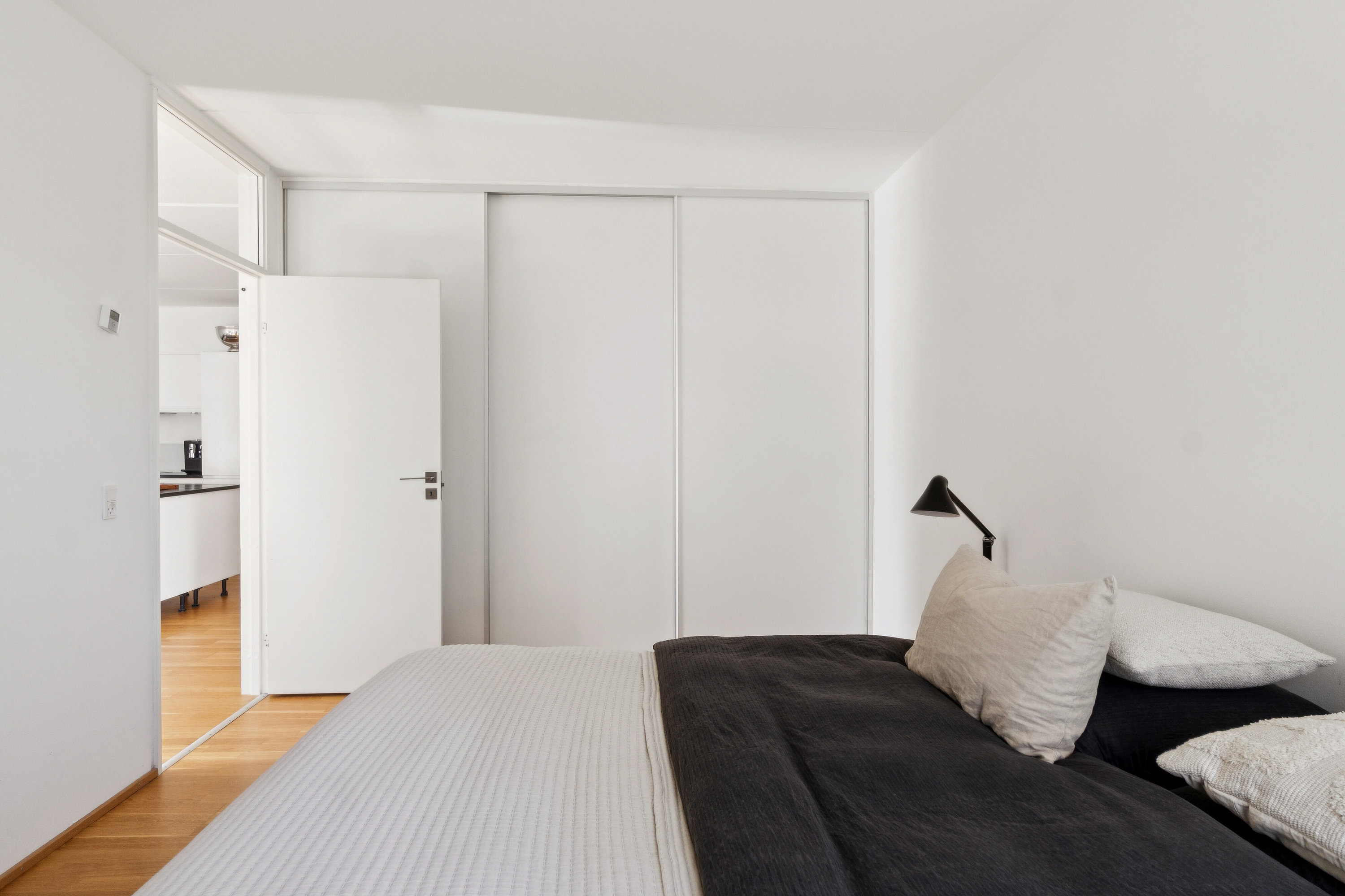 Fremhævet soveværelse billede i fuldskærmstilstand. Billede af Jens Otto Krags Gade 9, 1. 2., 2300 København S