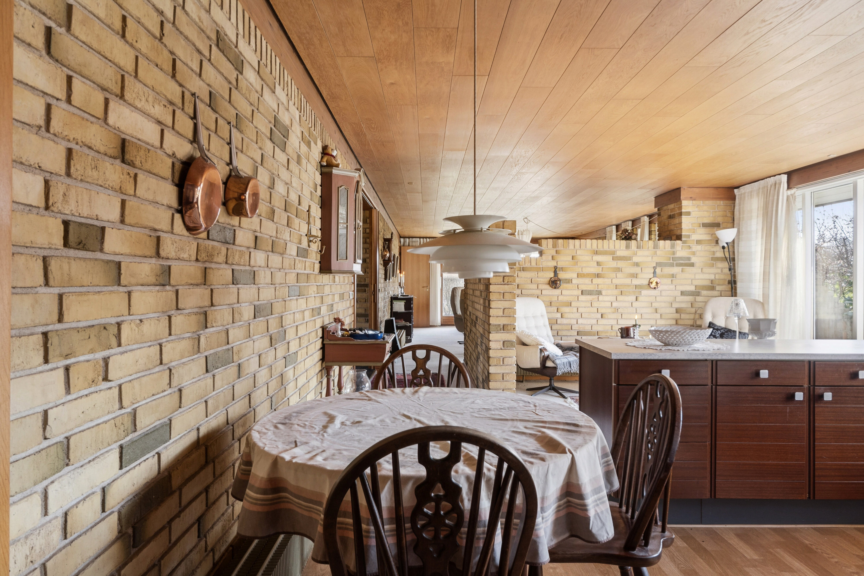 Fremhævet spisestue billede i fuldskærmstilstand. Billede af Hasselager 16, 9800 Hjørring