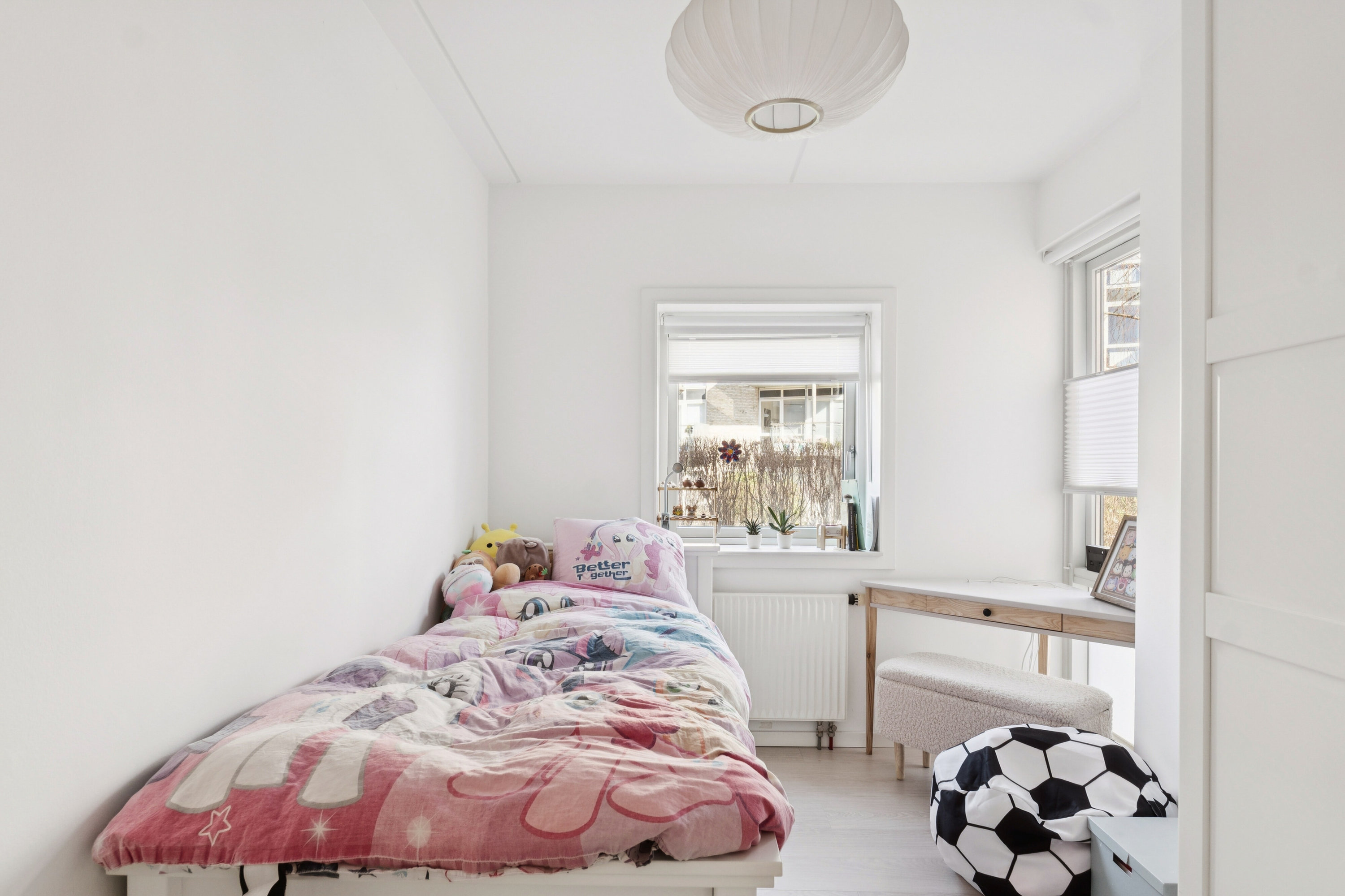 Fremhævet soveværelse billede i fuldskærmstilstand. Billede af Rønne Alle 12, st.. c., 2800 Kongens Lyngby