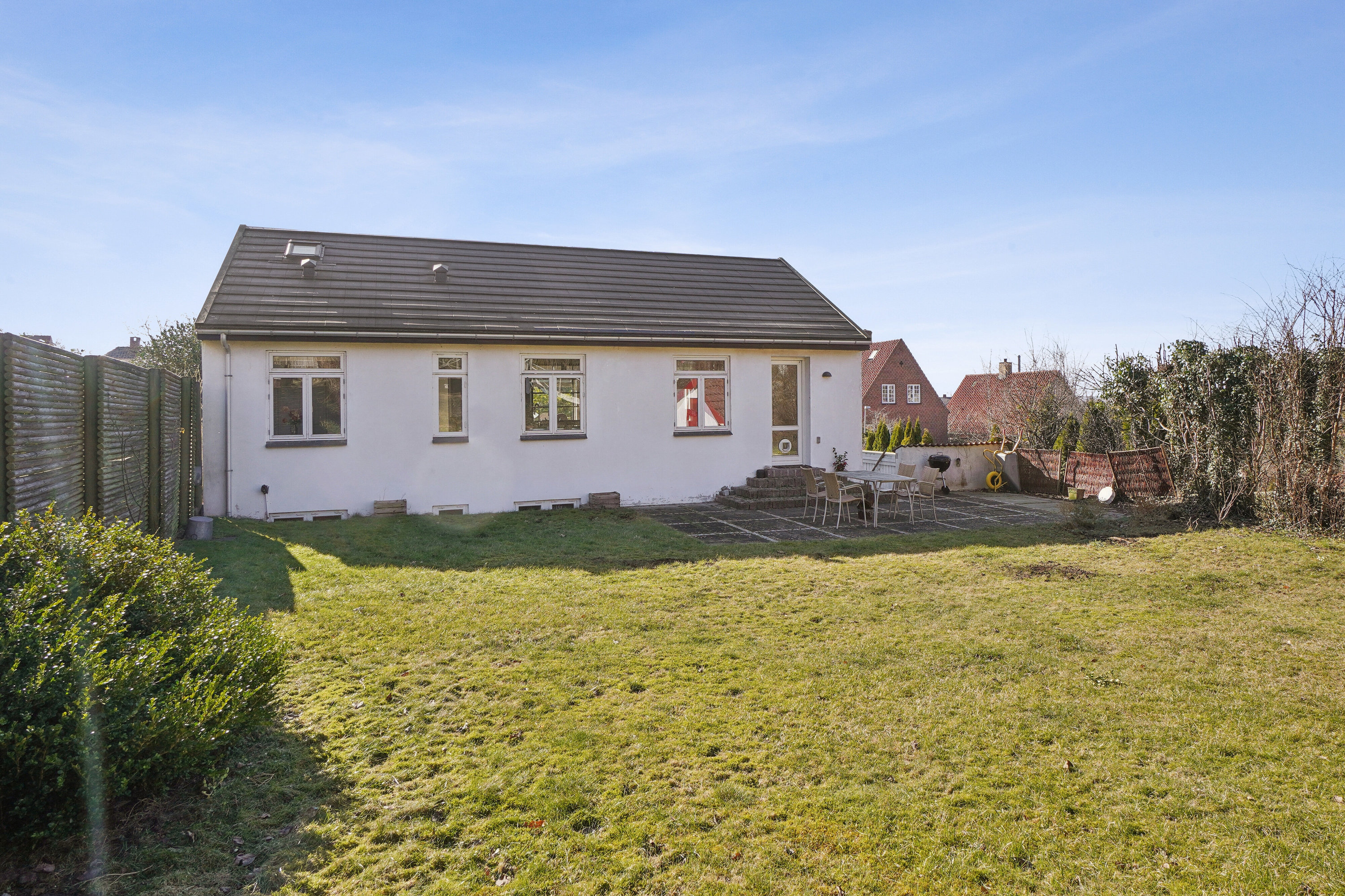 Fremhævet set fra haven billede i fuldskærmstilstand. Billede af Frydsvej 15, 3300 Frederiksværk