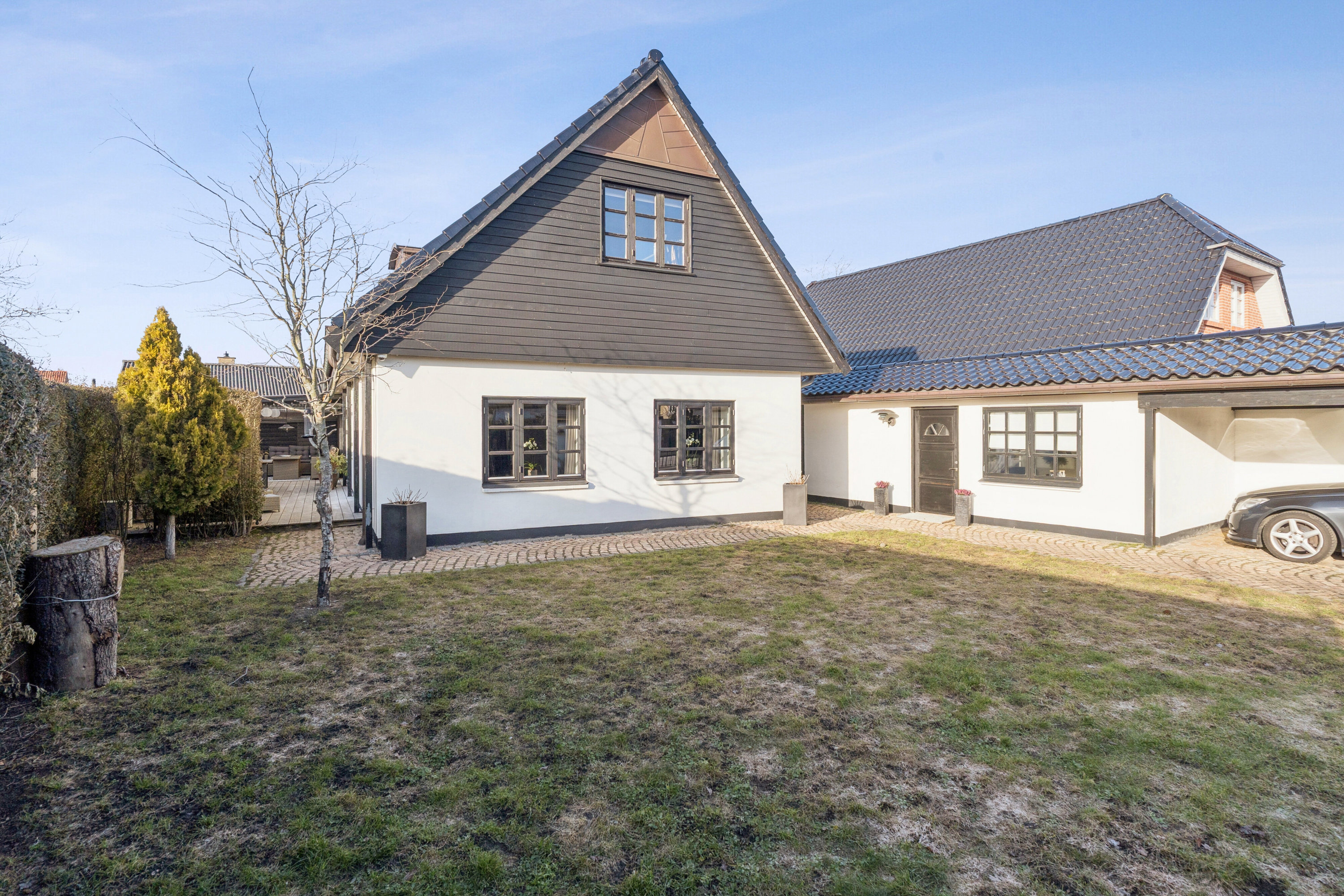 Fremhævet set fra vejen billede i fuldskærmstilstand. Billede af Bårsevej 10, 2650 Hvidovre