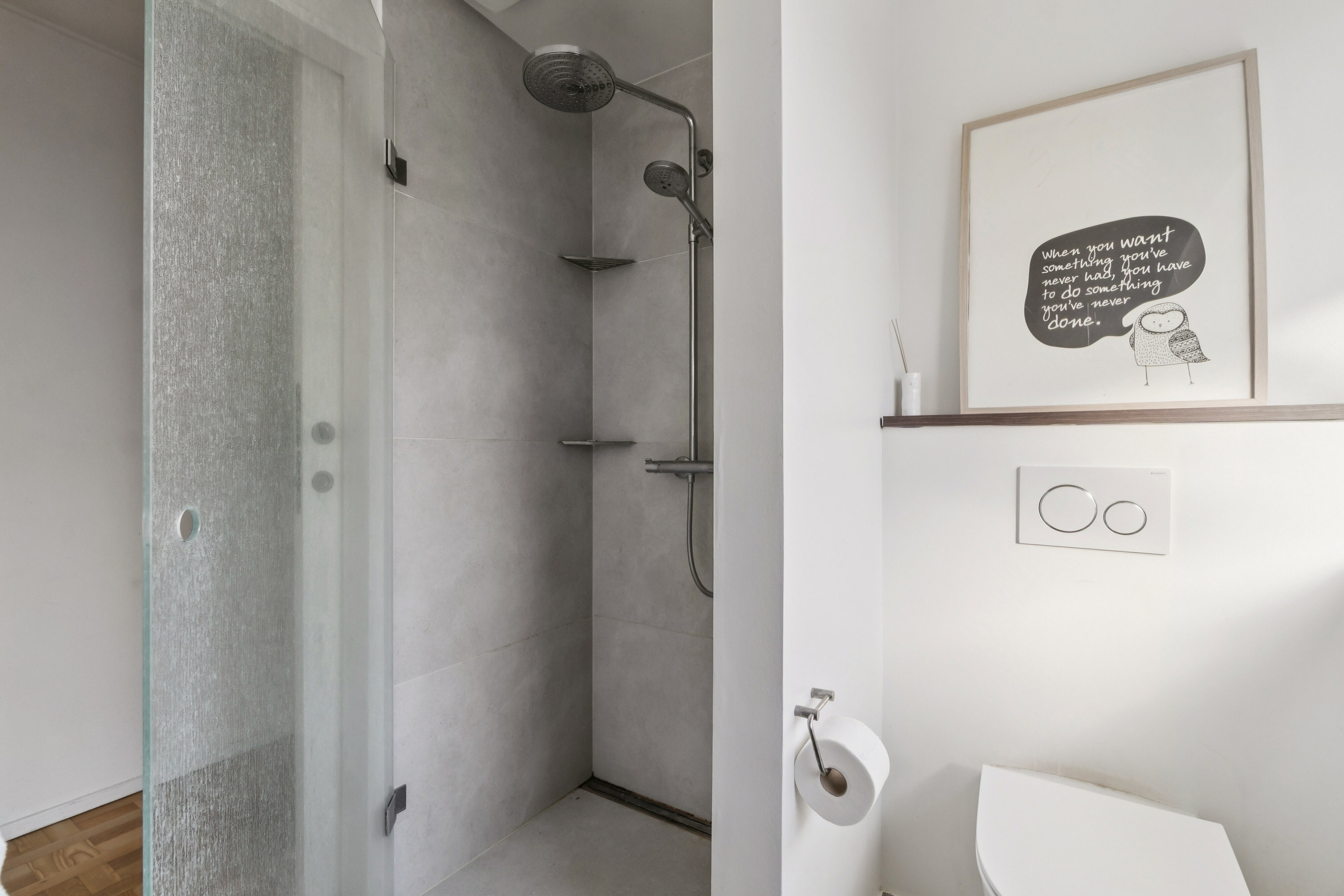 Fremhævet badeværelse billede i fuldskærmstilstand. Billede af Perlevej 24, 2650 Hvidovre