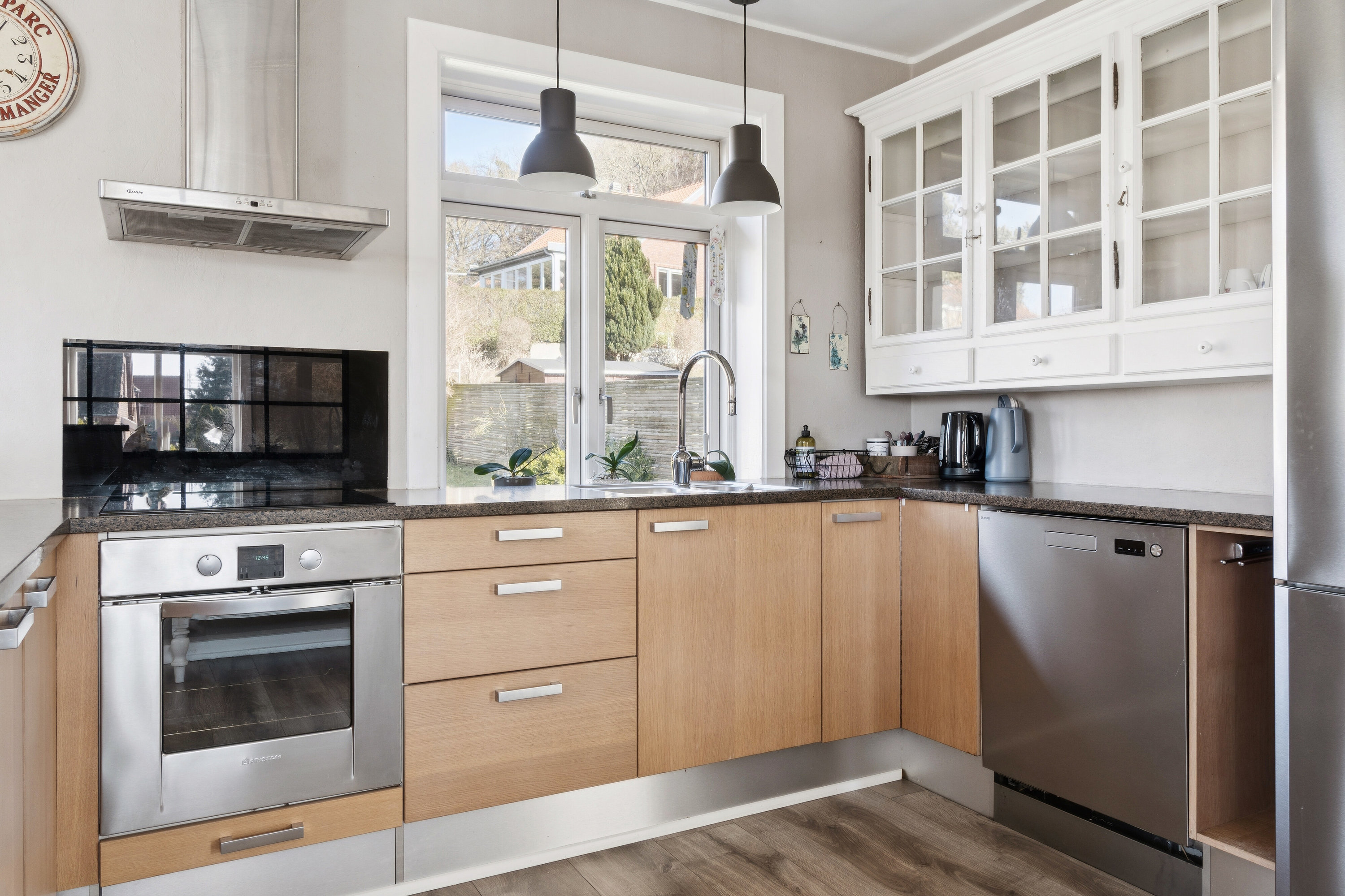 Fremhævet køkken billede i fuldskærmstilstand. Billede af Frydsvej 15, 3300 Frederiksværk