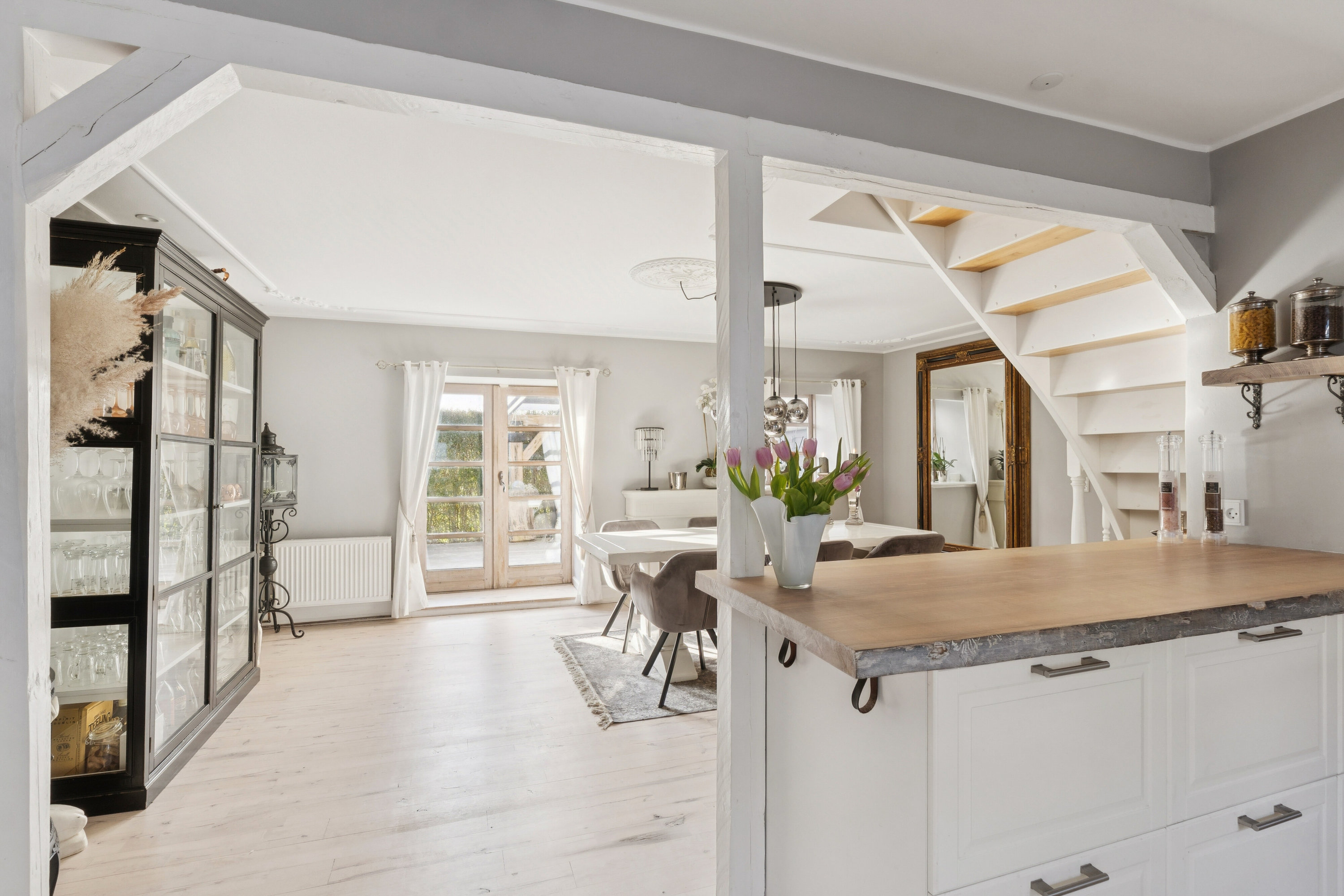 Fremhævet gang billede i fuldskærmstilstand. Billede af Bårsevej 10, 2650 Hvidovre