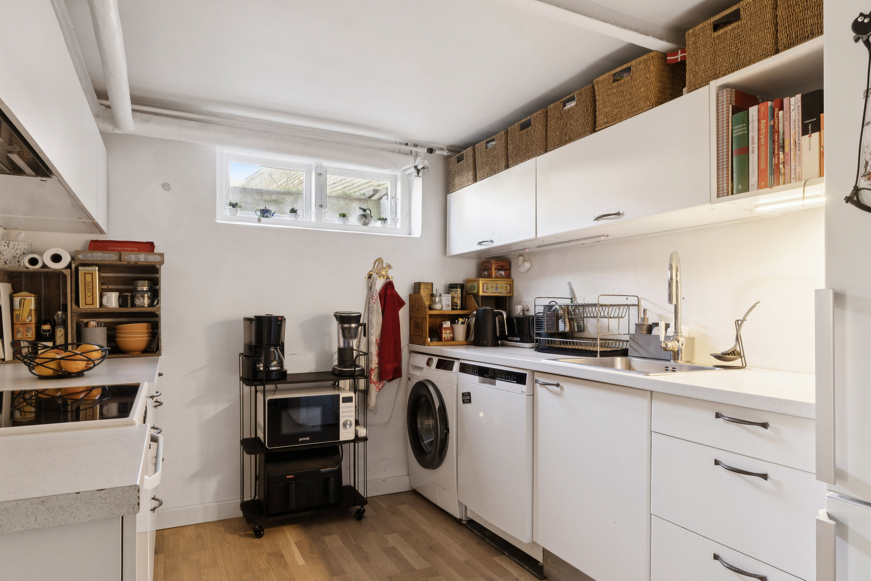 Fremhævet tekøkken / bryggers billede i fuldskærmstilstand. Billede af Frydsvej 15, 3300 Frederiksværk