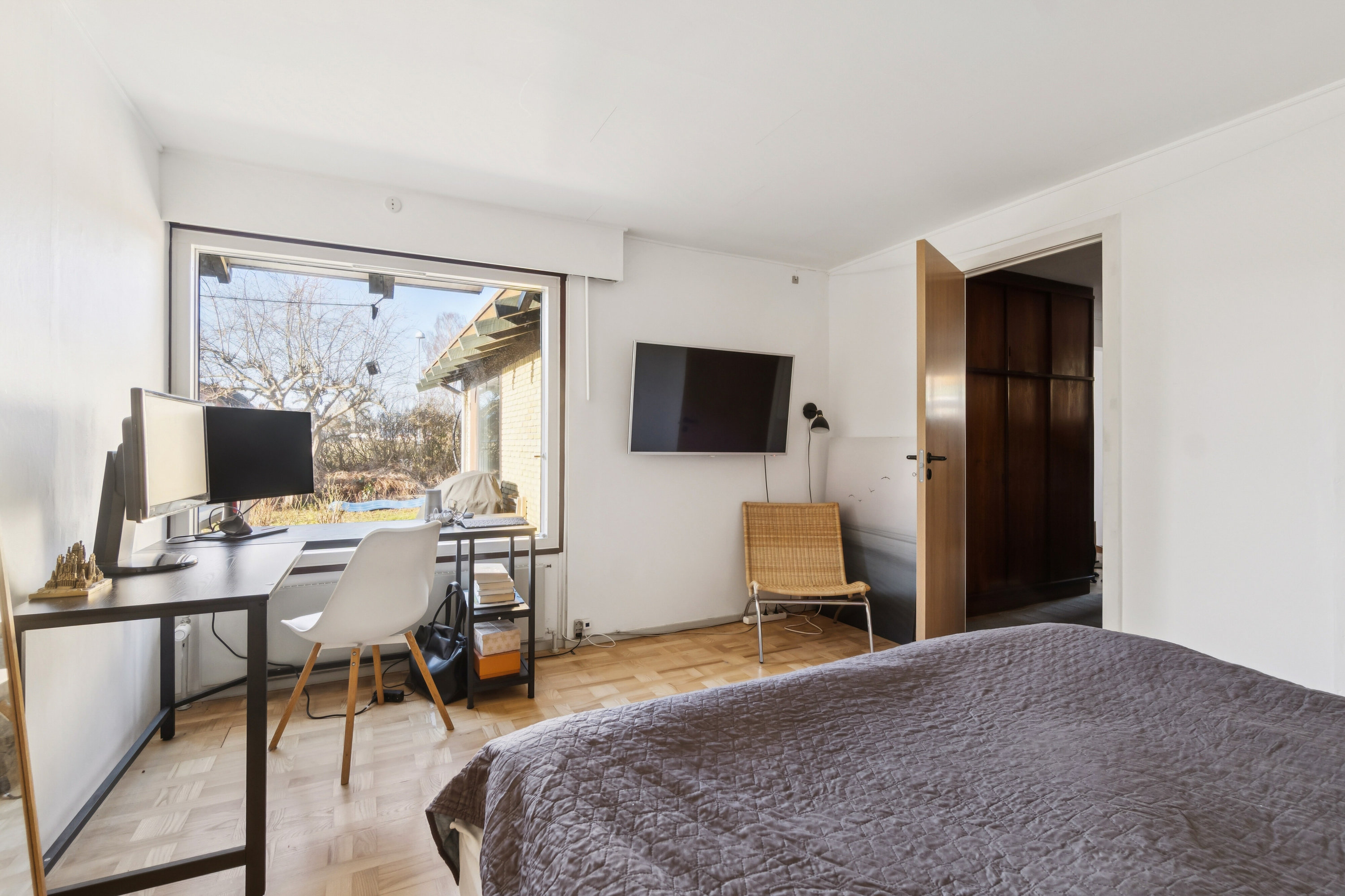 Fremhævet soveværelse billede i fuldskærmstilstand. Billede af Perlevej 24, 2650 Hvidovre