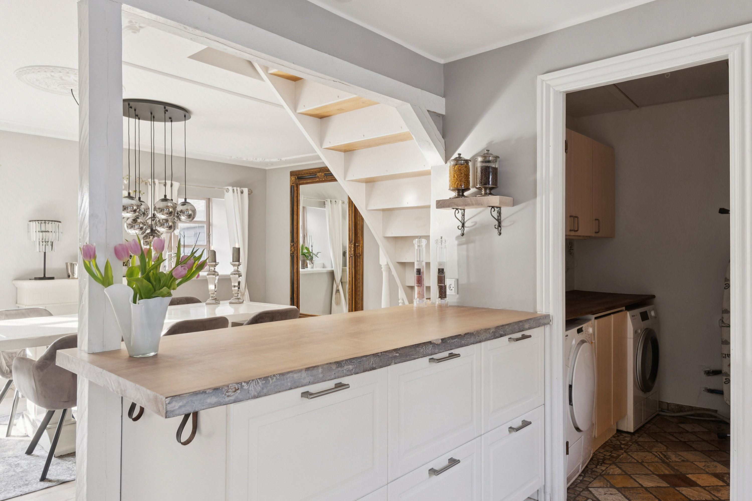 Fremhævet køkken billede i fuldskærmstilstand. Billede af Bårsevej 10, 2650 Hvidovre