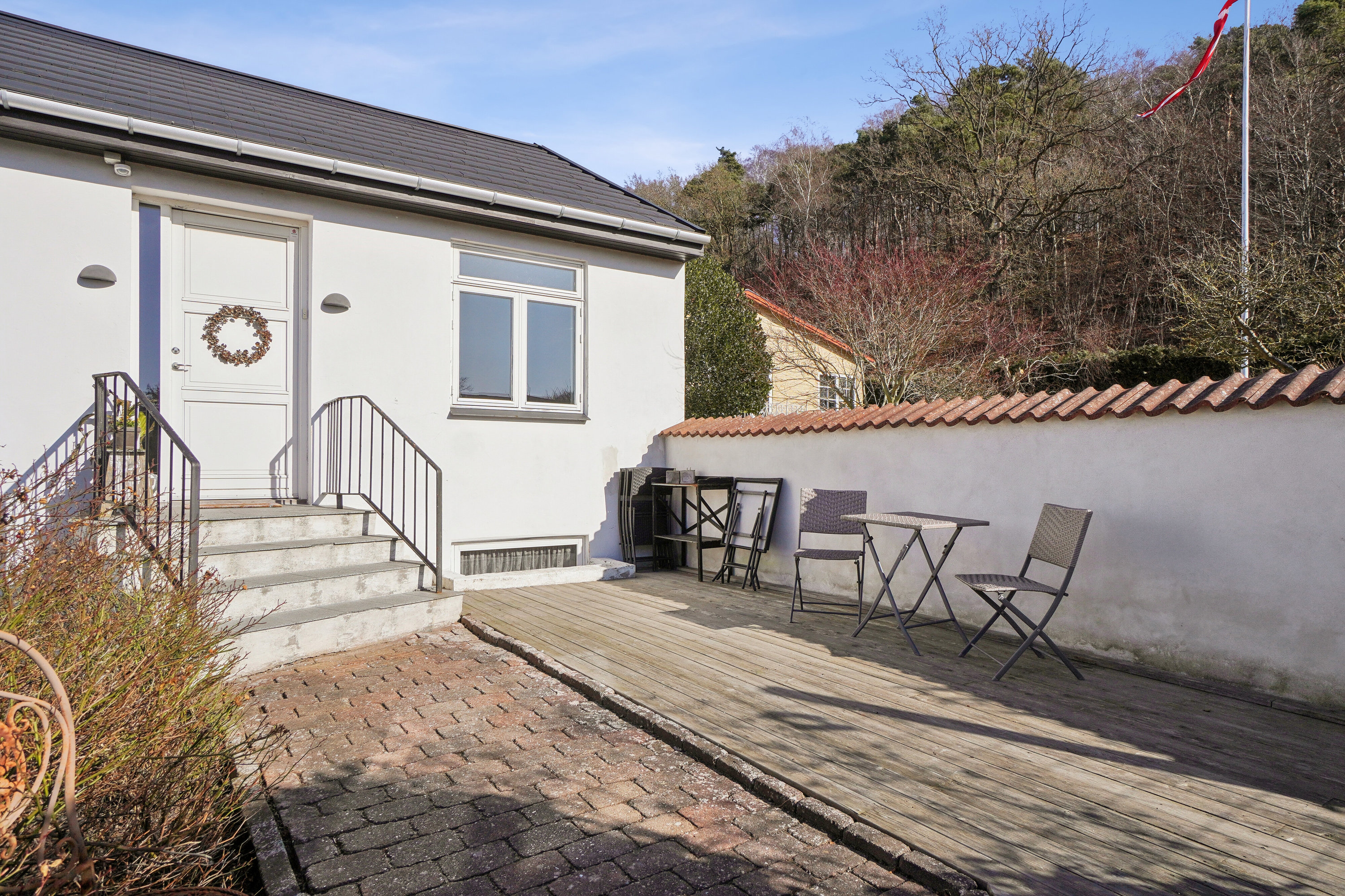 Fremhævet udendørs billede i fuldskærmstilstand. Billede af Frydsvej 15, 3300 Frederiksværk