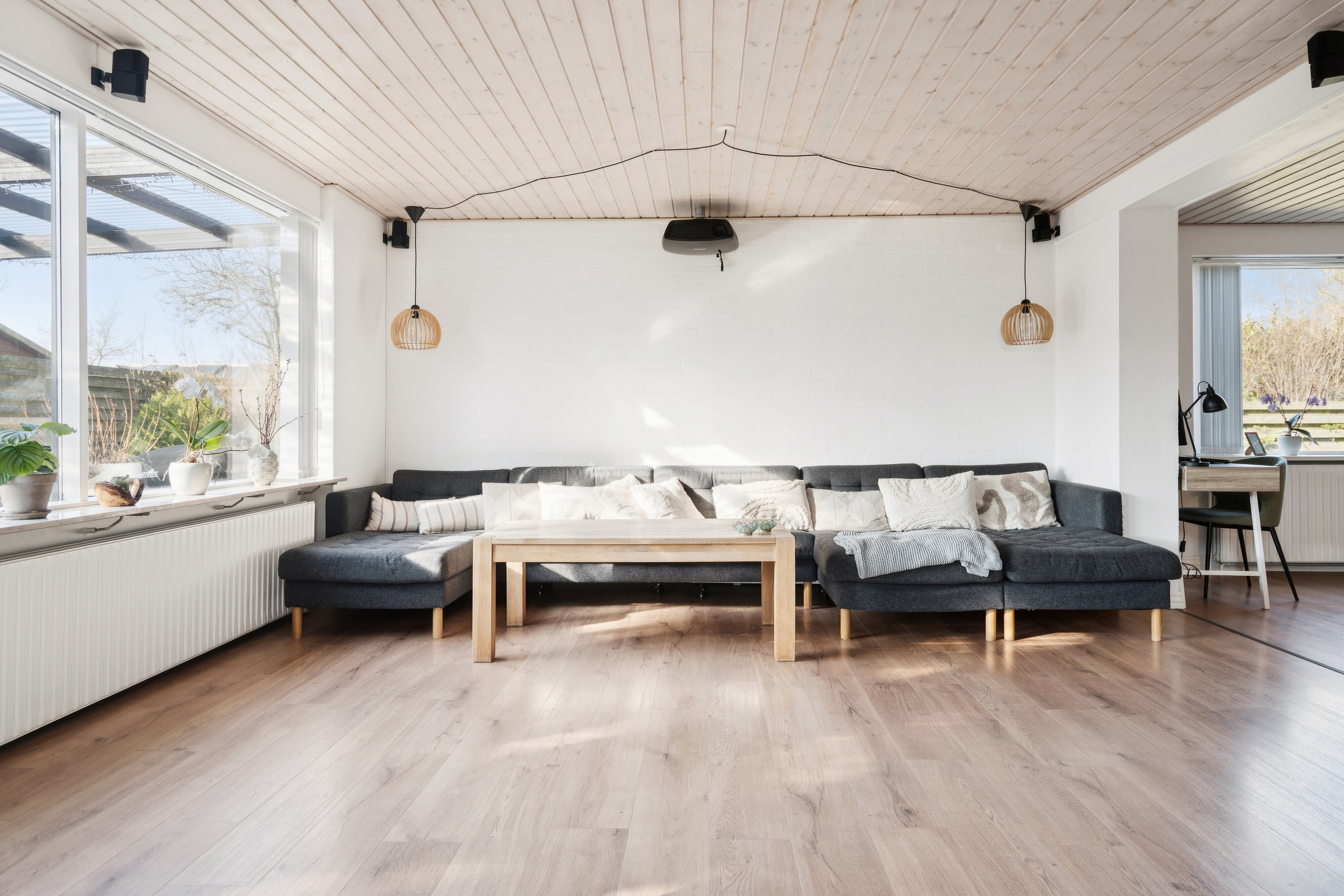 Fremhævet stue billede i fuldskærmstilstand. Billede af Pernillesvej 3, 9800 Hjørring