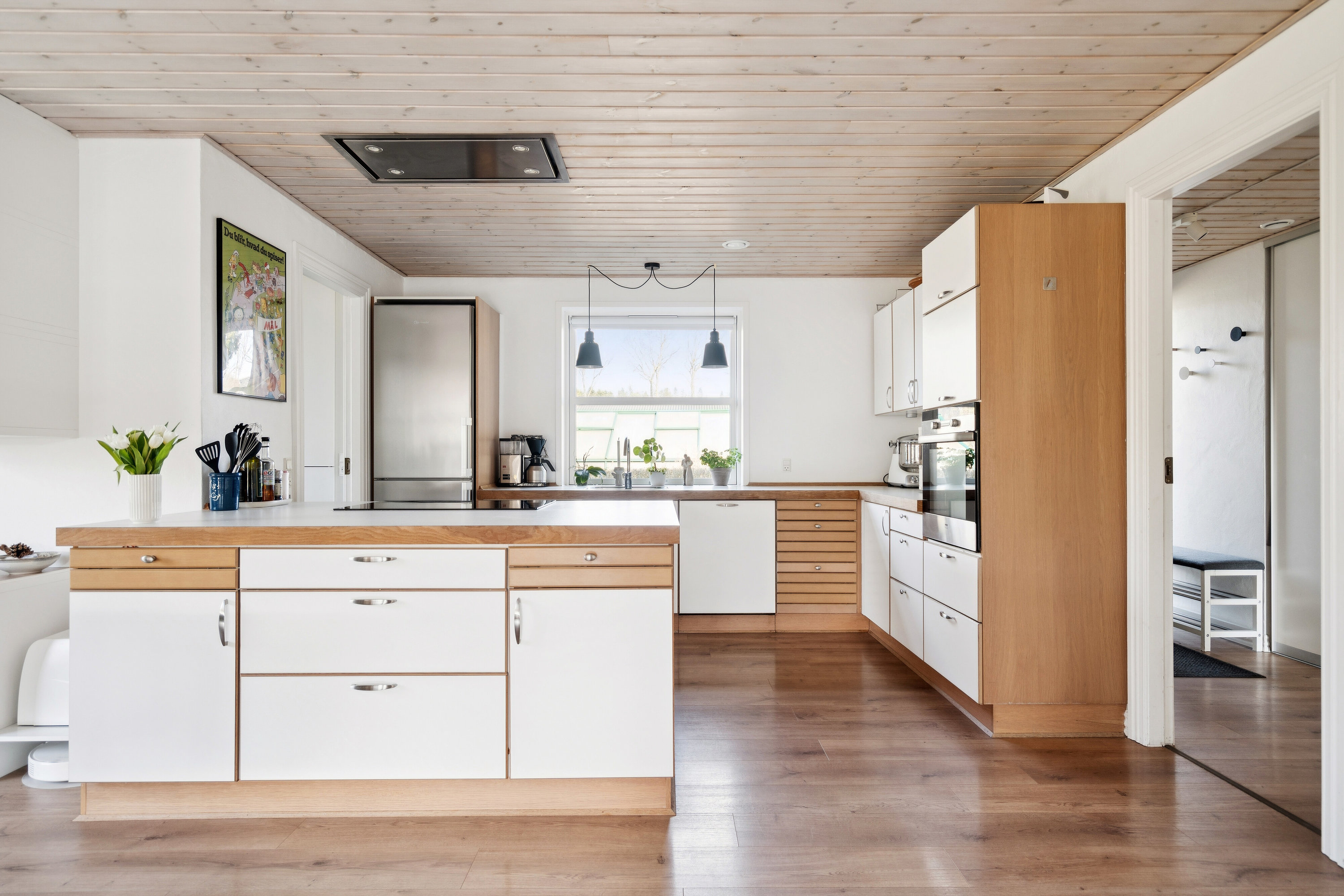 Fremhævet køkken billede i fuldskærmstilstand. Billede af Pernillesvej 3, 9800 Hjørring