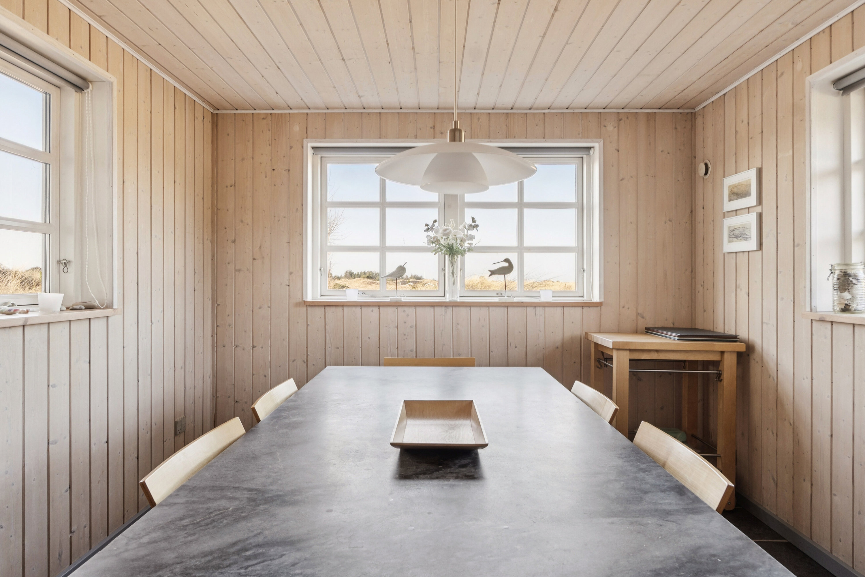 Fremhævet spisestue billede i fuldskærmstilstand. Billede af Fasanvej 5, Tversted, 9881 Bindslev