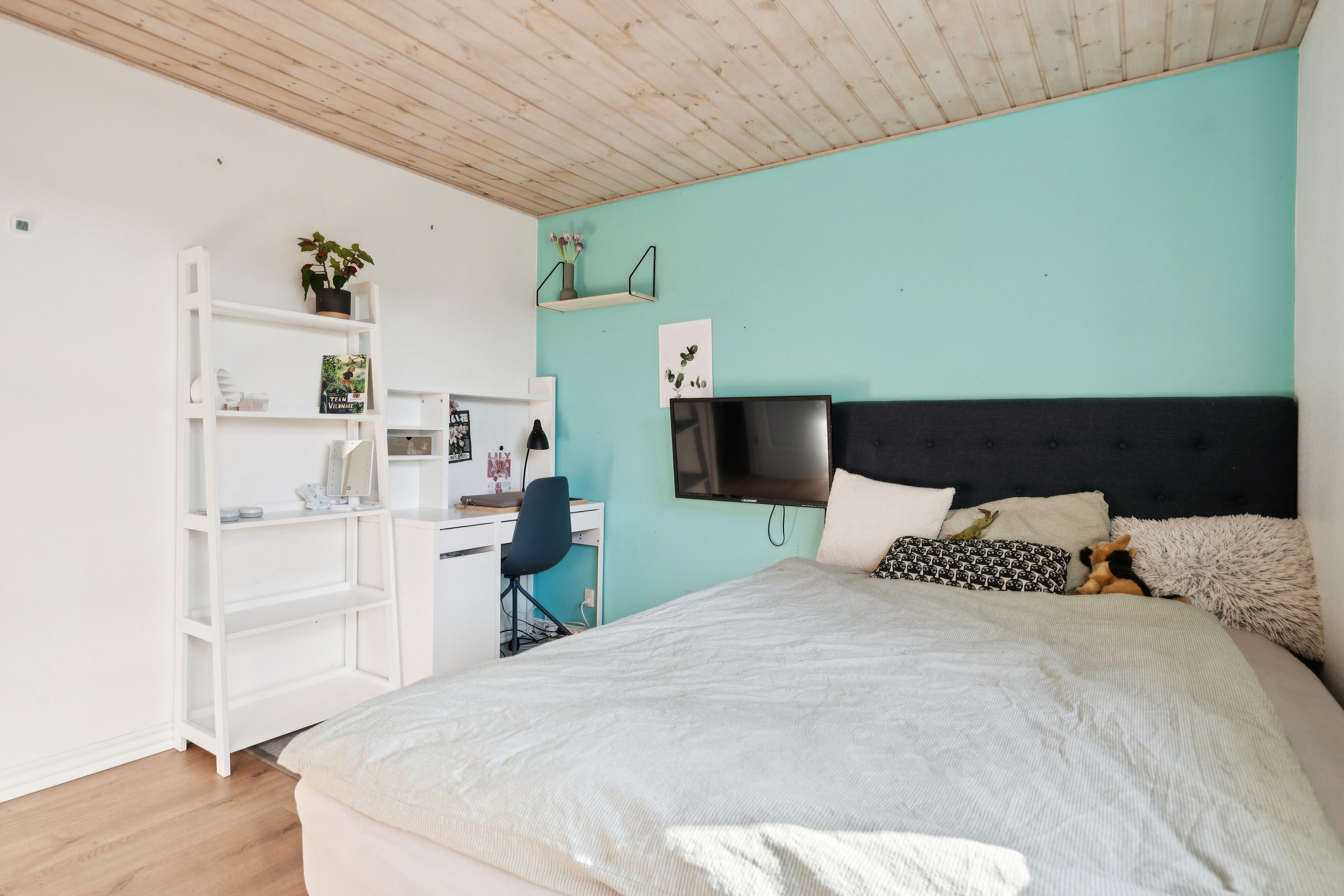 Fremhævet soveværelse billede i fuldskærmstilstand. Billede af Pernillesvej 3, 9800 Hjørring