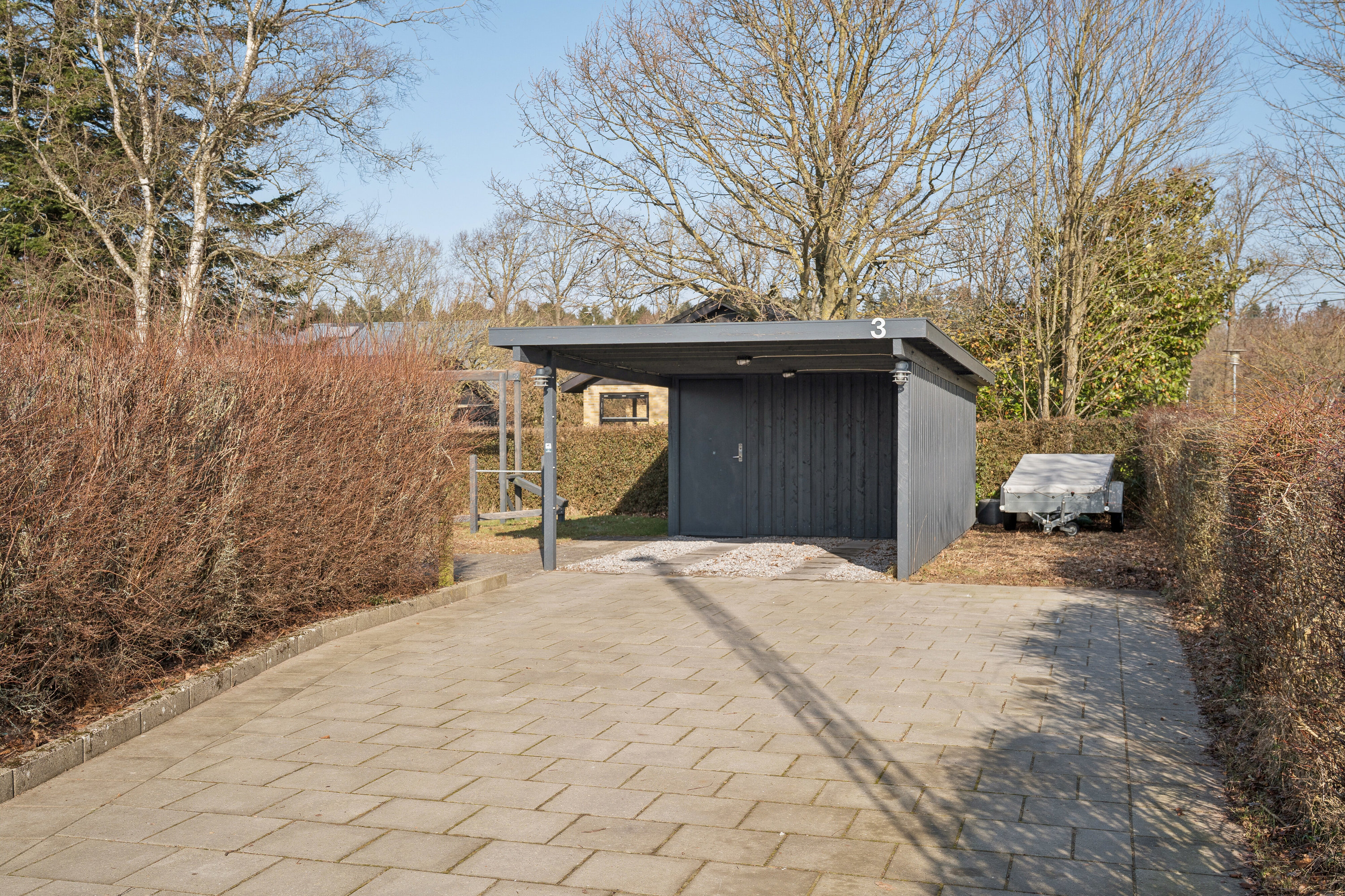 Fremhævet set fra vejen billede i fuldskærmstilstand. Billede af Pernillesvej 3, 9800 Hjørring