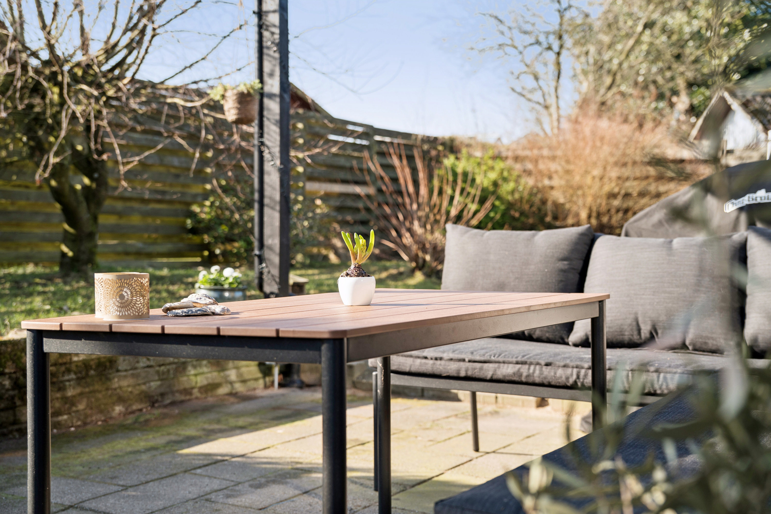 Fremhævet terrasse billede i fuldskærmstilstand. Billede af Pernillesvej 3, 9800 Hjørring