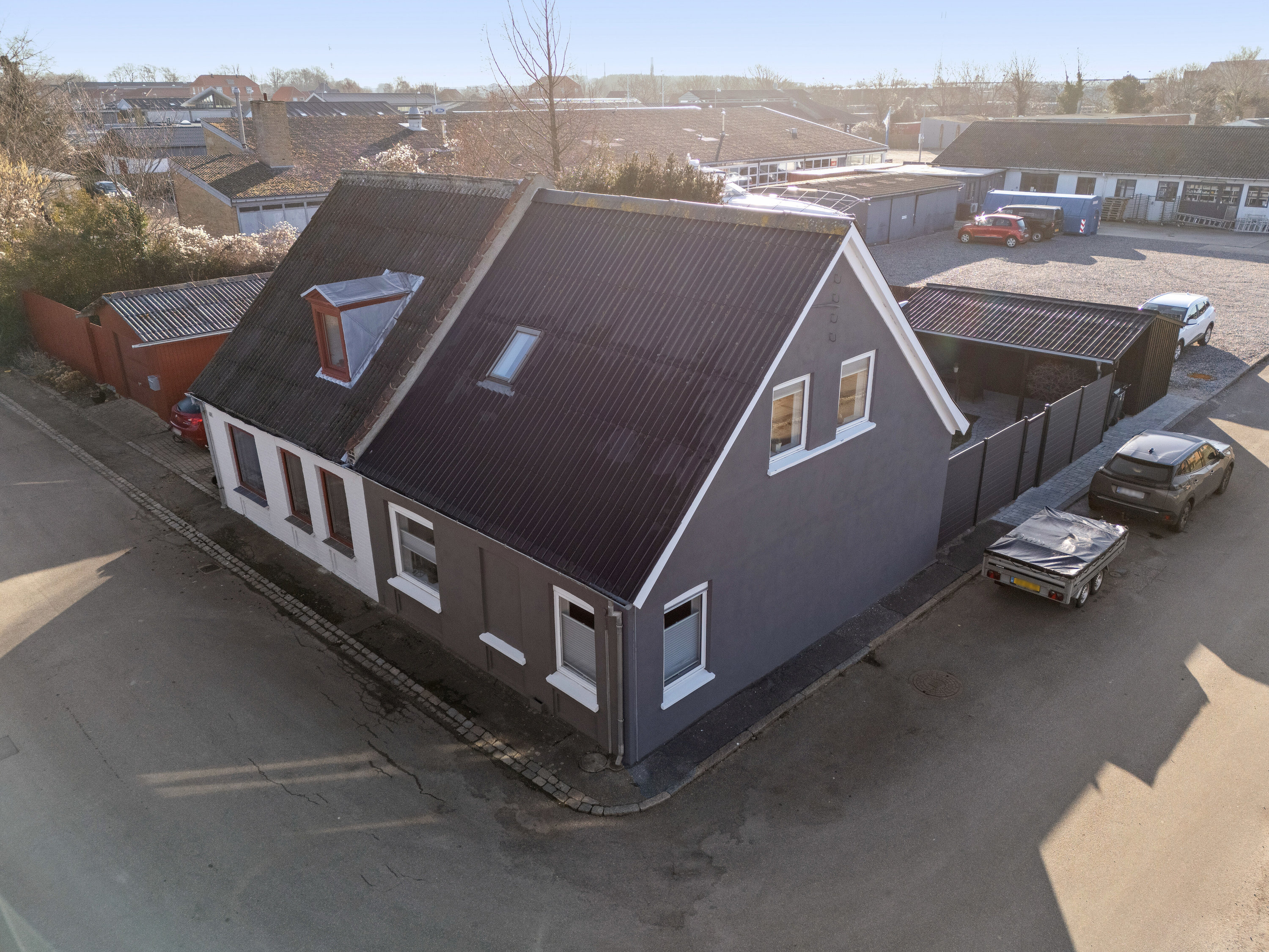 Fremhævet udendørs billede i fuldskærmstilstand. Billede af Margrethevej 15B, 4400 Kalundborg