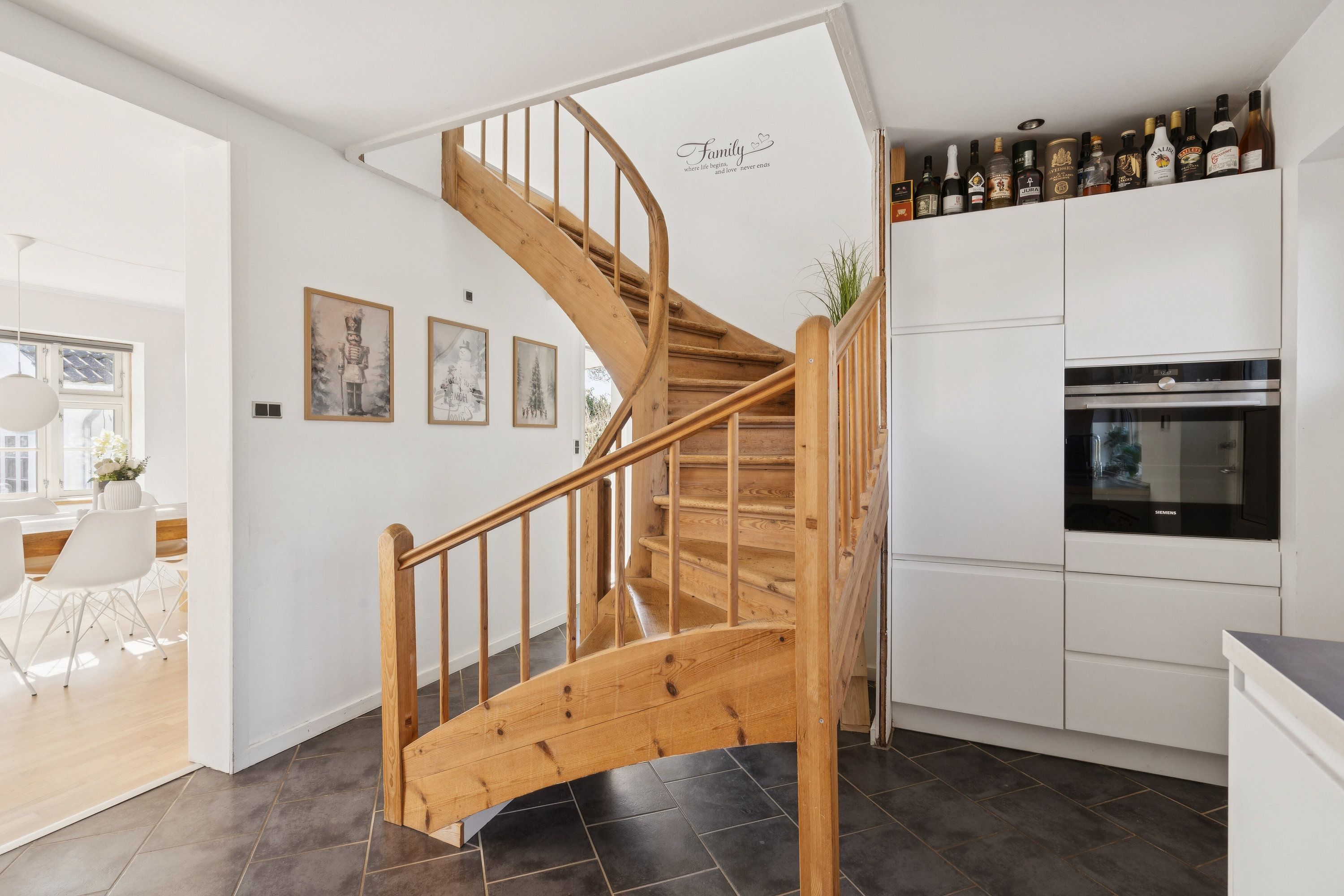 Fremhævet køkken billede i fuldskærmstilstand. Billede af Brøderupvej 4, Brøderup, 4733 Tappernøje