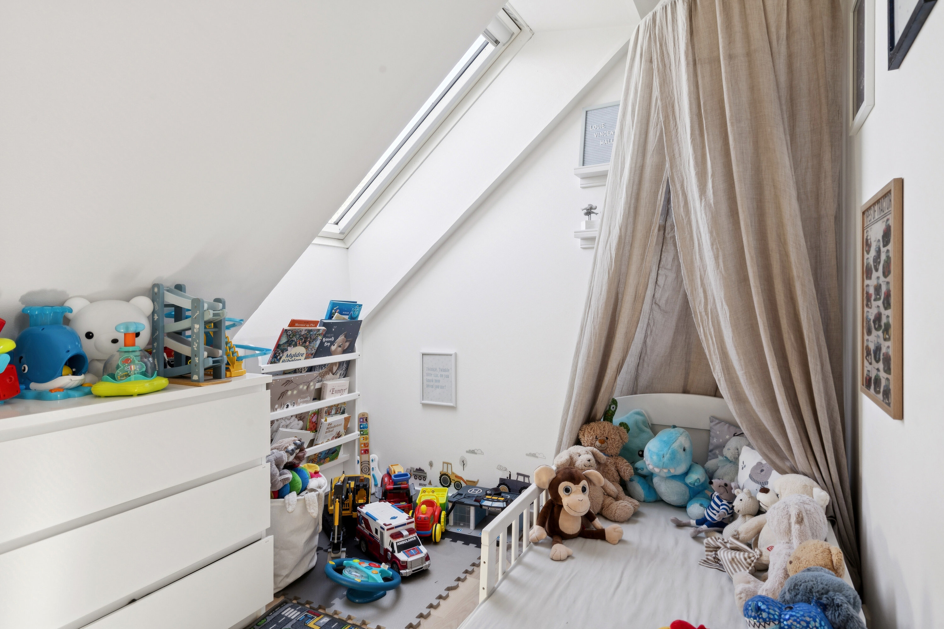 Fremhævet børneværelse billede i fuldskærmstilstand. Billede af Brøderupvej 4, Brøderup, 4733 Tappernøje