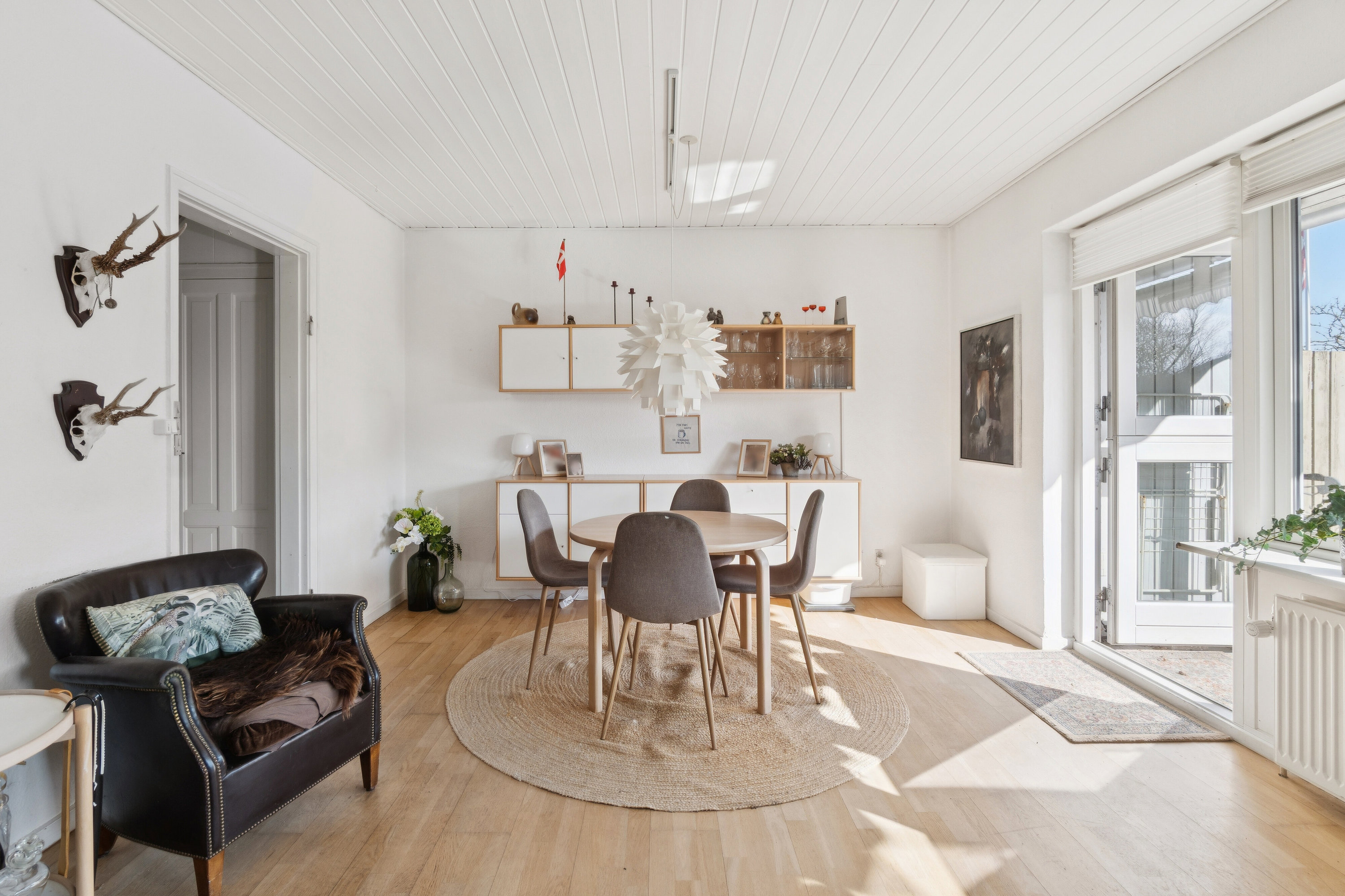 Fremhævet spisestue billede i fuldskærmstilstand. Billede af Brydes Alle 21, 4200 Slagelse