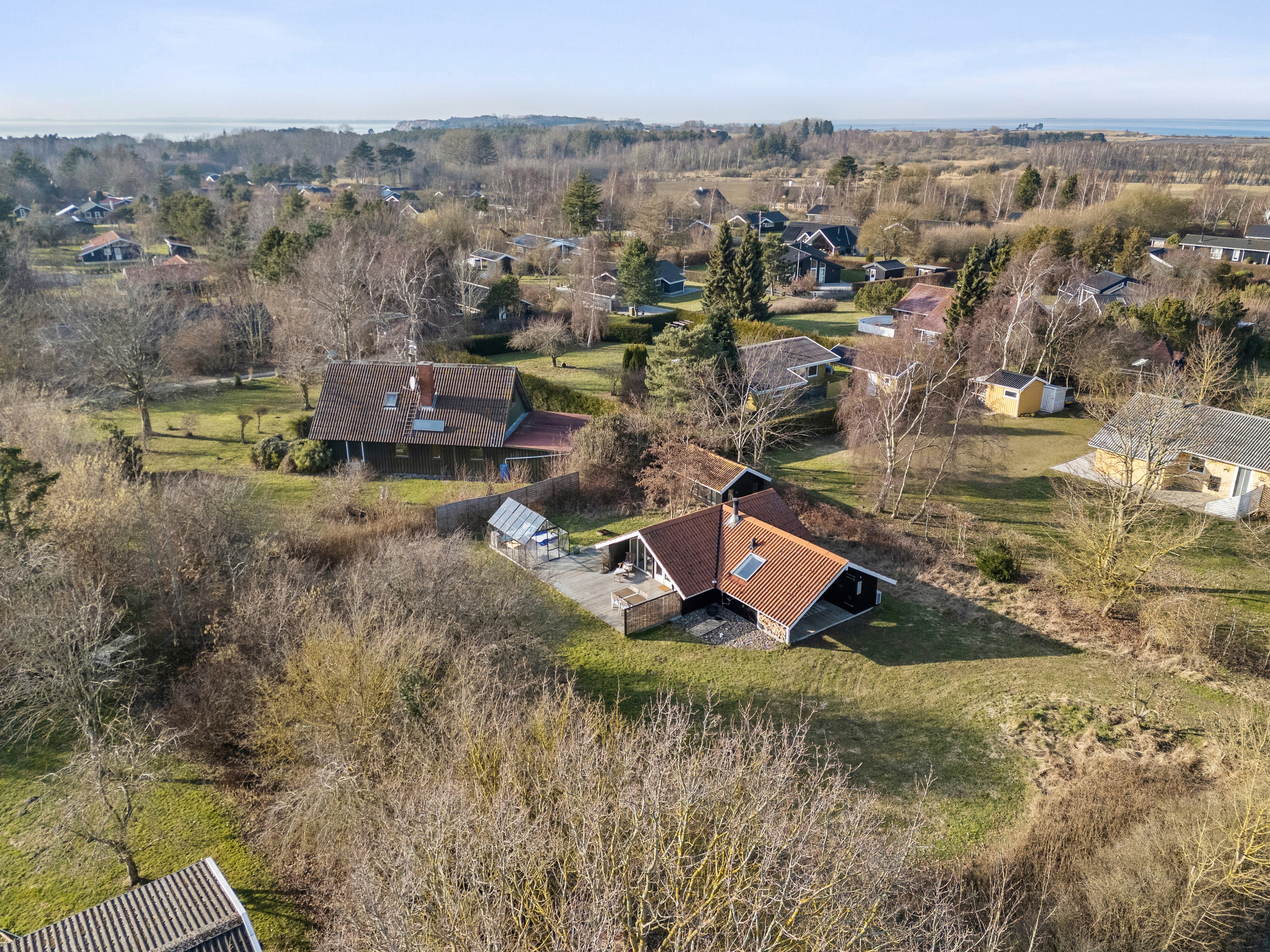 Fremhævet luftfoto billede i fuldskærmstilstand. Billede af Rønnevænget 3, Hesselbjerg, 5932 Humble