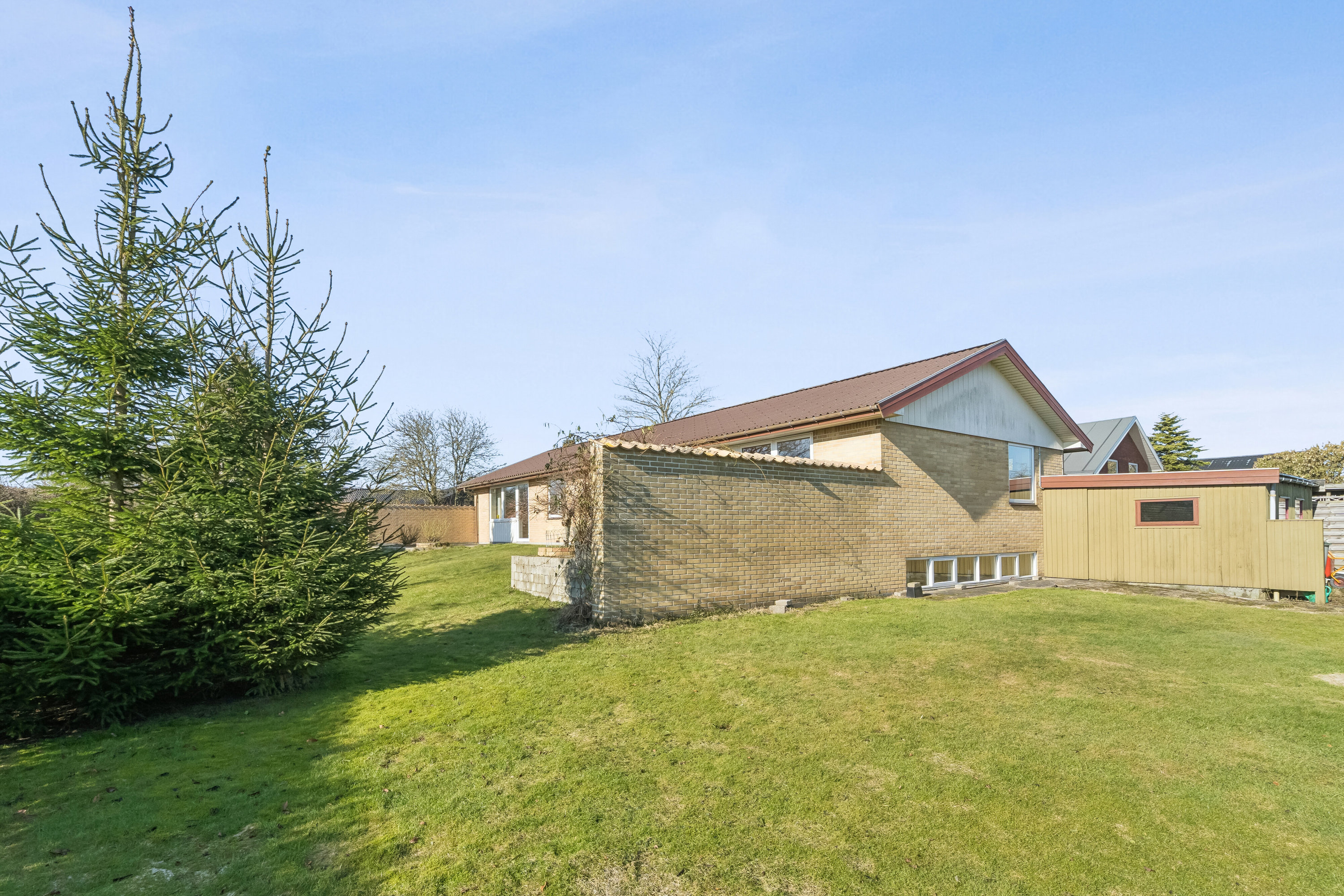 Fremhævet set fra haven billede i fuldskærmstilstand. Billede af Pigeonvej 11, 8270 Højbjerg