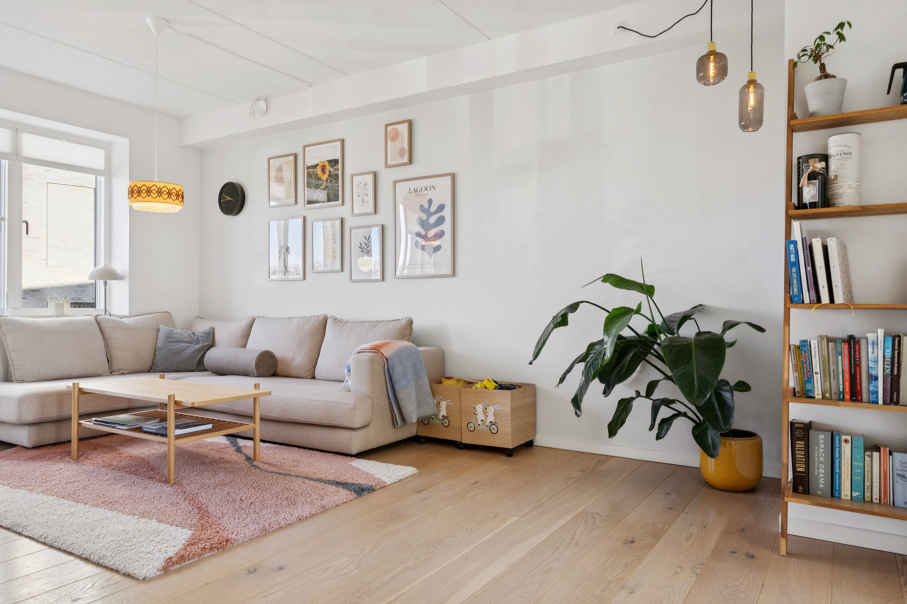 Fremhævet stue billede i fuldskærmstilstand. Billede af Kaffevej 54, 2610 Rødovre