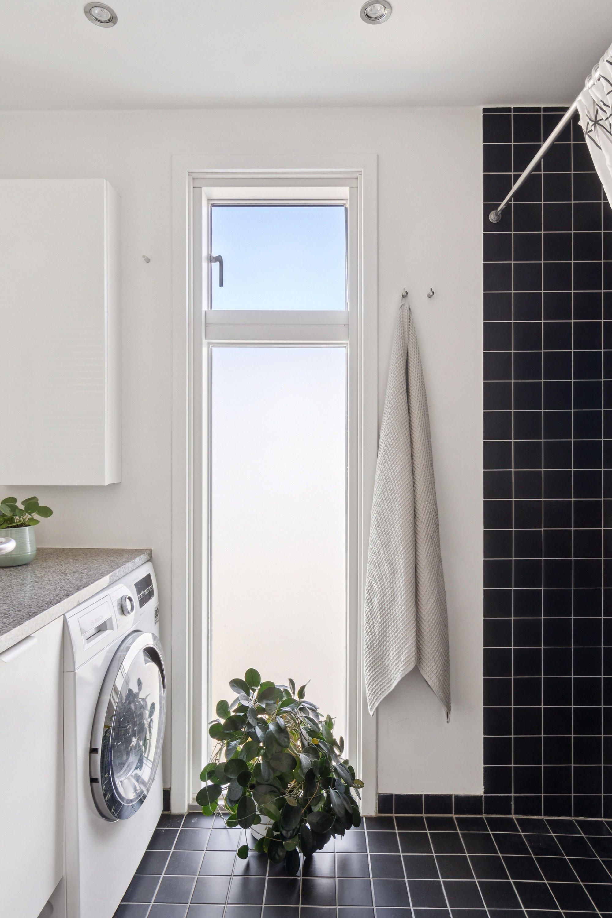 Fremhævet badeværelse billede i fuldskærmstilstand. Billede af Tom Kristensens Vej 30, 3. tv., 2300 København S