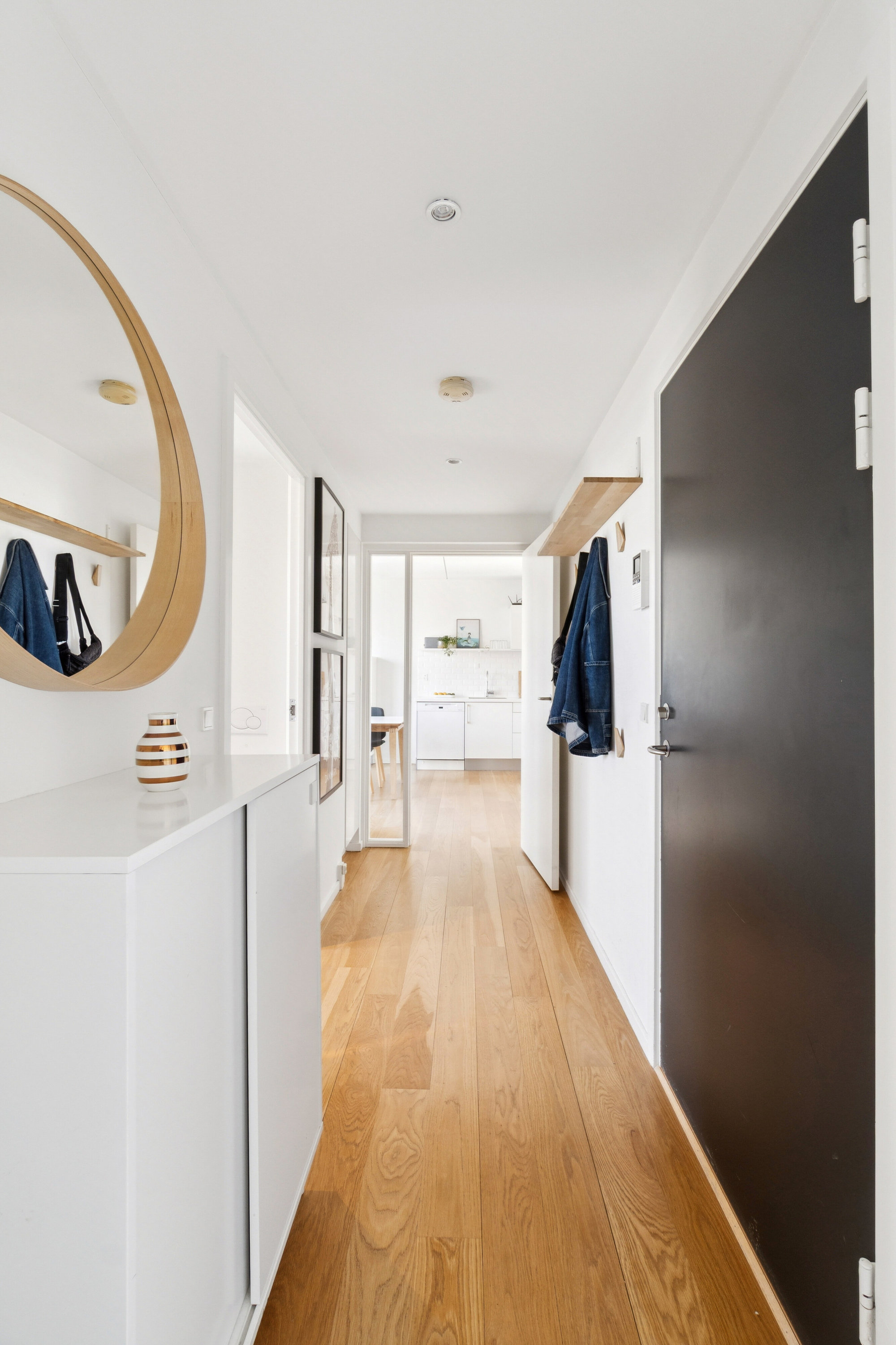 Fremhævet hall billede i fuldskærmstilstand. Billede af Tom Kristensens Vej 30, 3. tv., 2300 København S