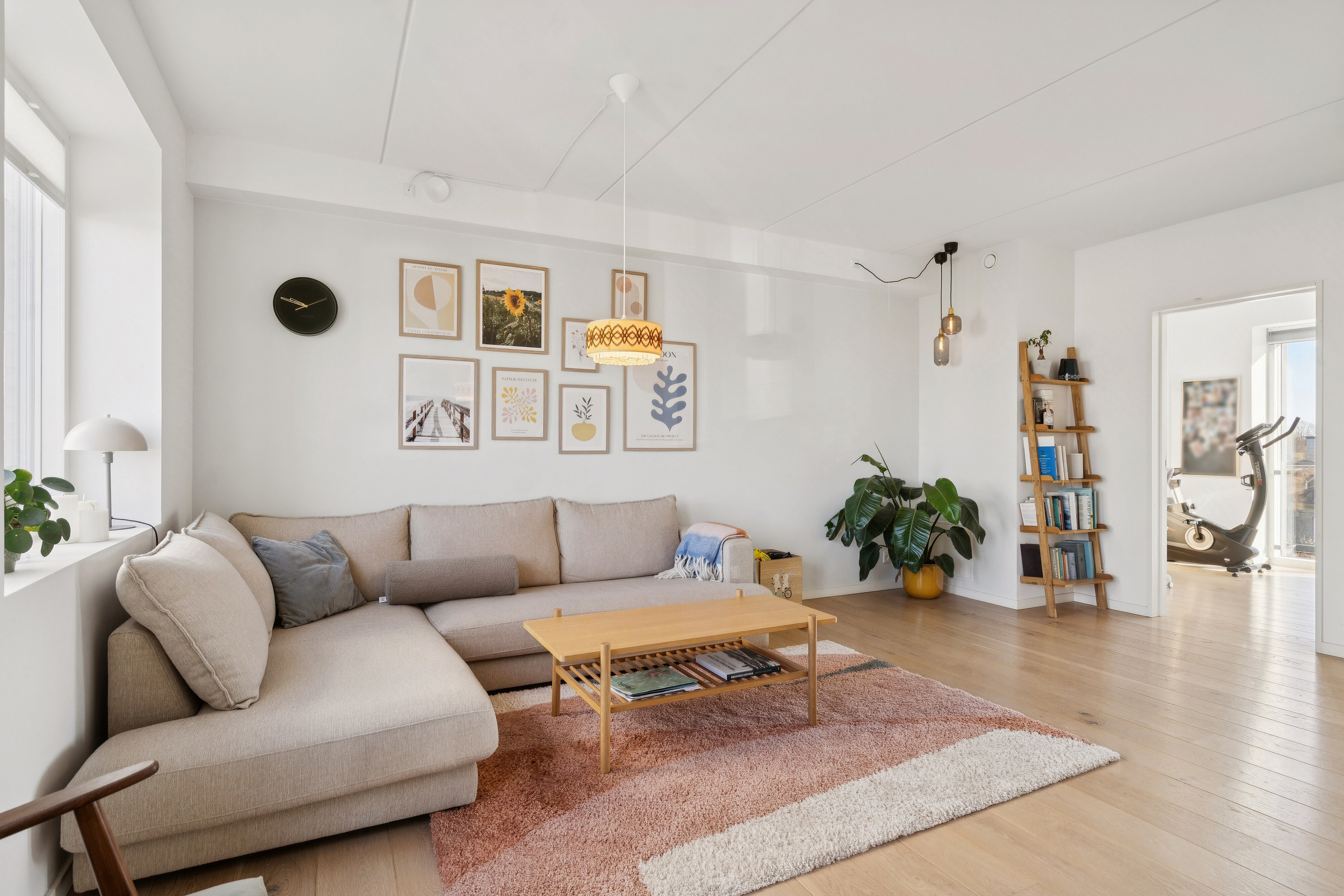 Fremhævet stue billede i fuldskærmstilstand. Billede af Kaffevej 54, 2610 Rødovre