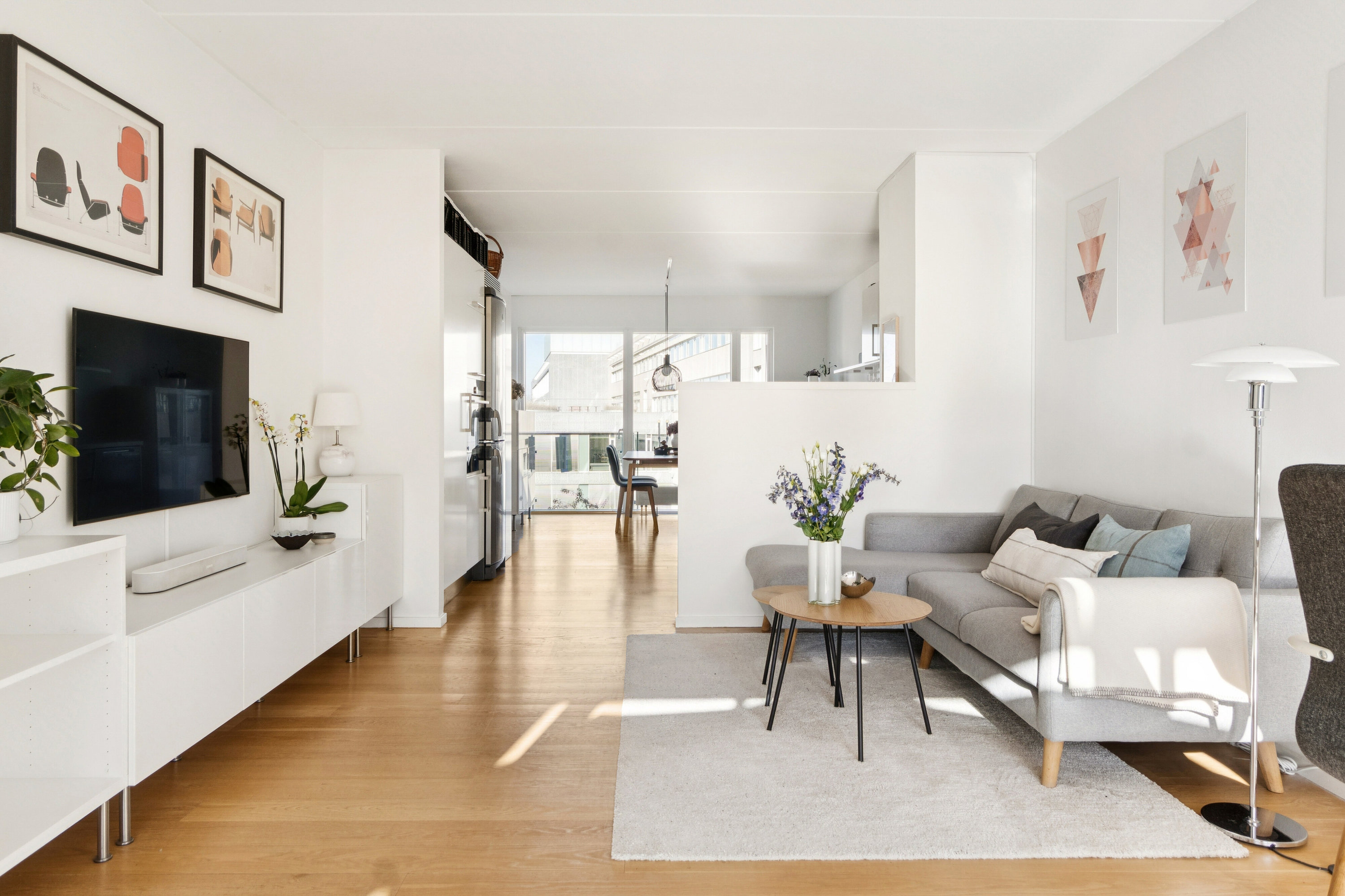 Fremhævet stue billede i fuldskærmstilstand. Billede af Tom Kristensens Vej 30, 3. tv., 2300 København S