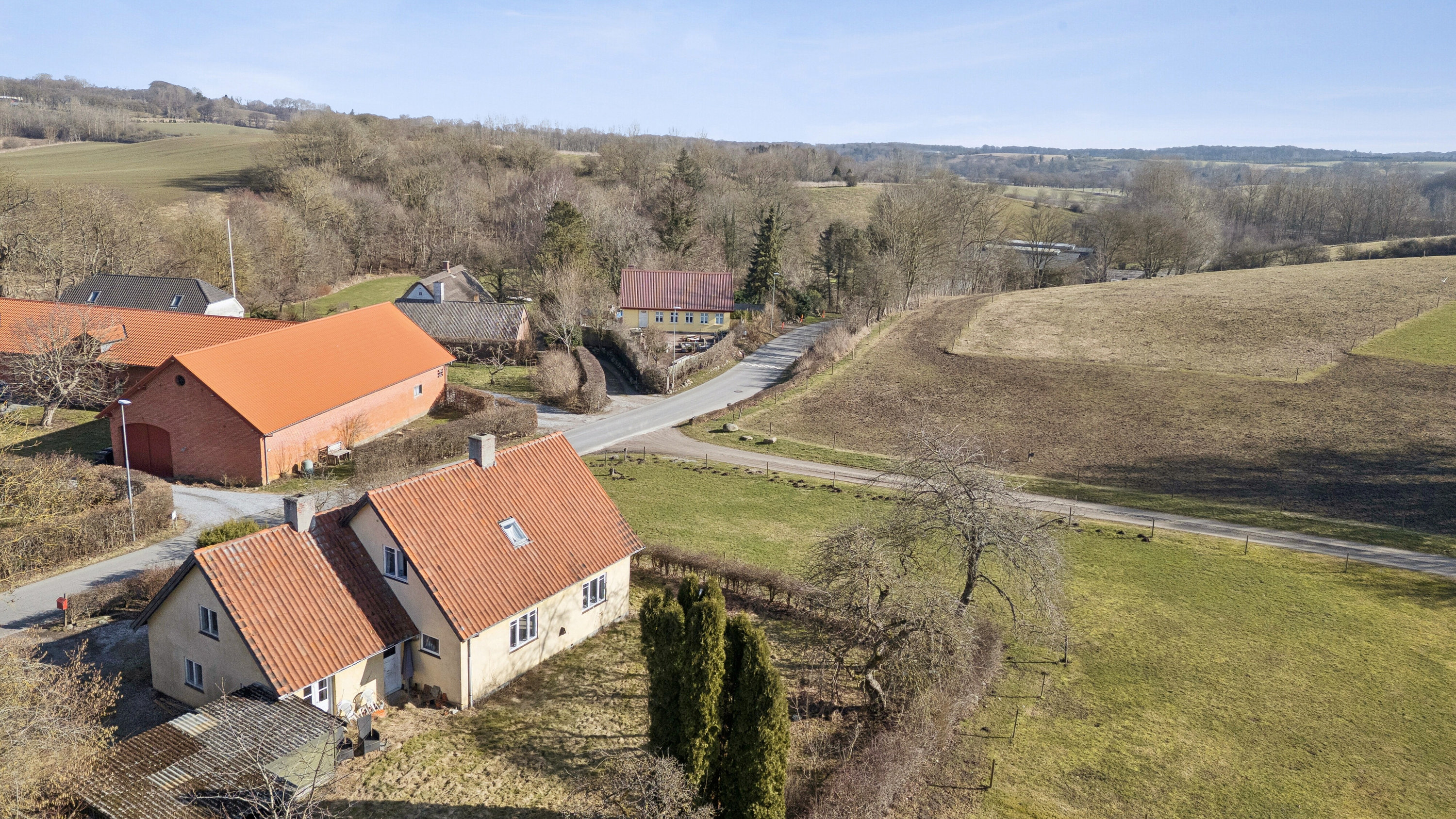 Fremhævet luftfoto billede i fuldskærmstilstand. Billede af Langballevej 404, 8320 Mårslet