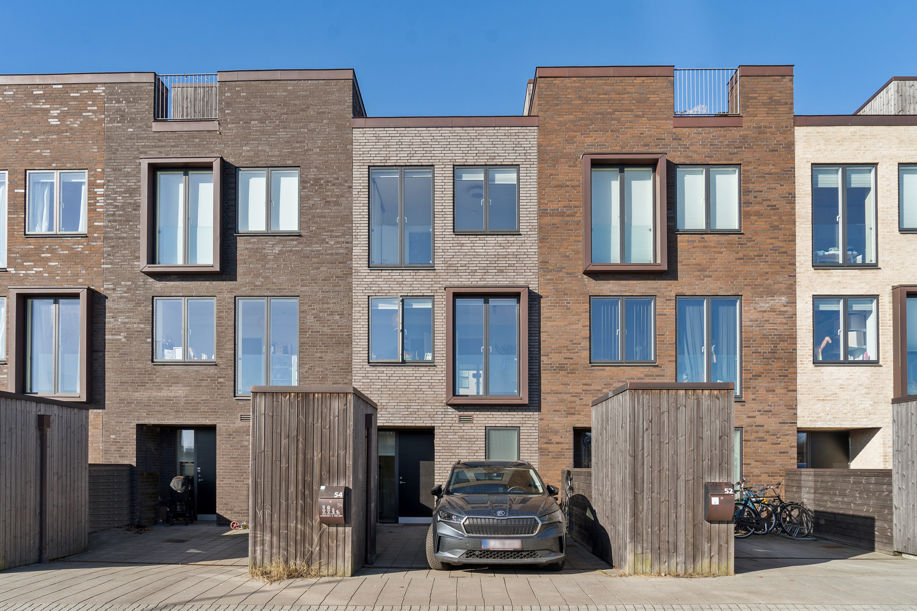 Fremhævet set fra vejen billede i fuldskærmstilstand. Billede af Kaffevej 54, 2610 Rødovre