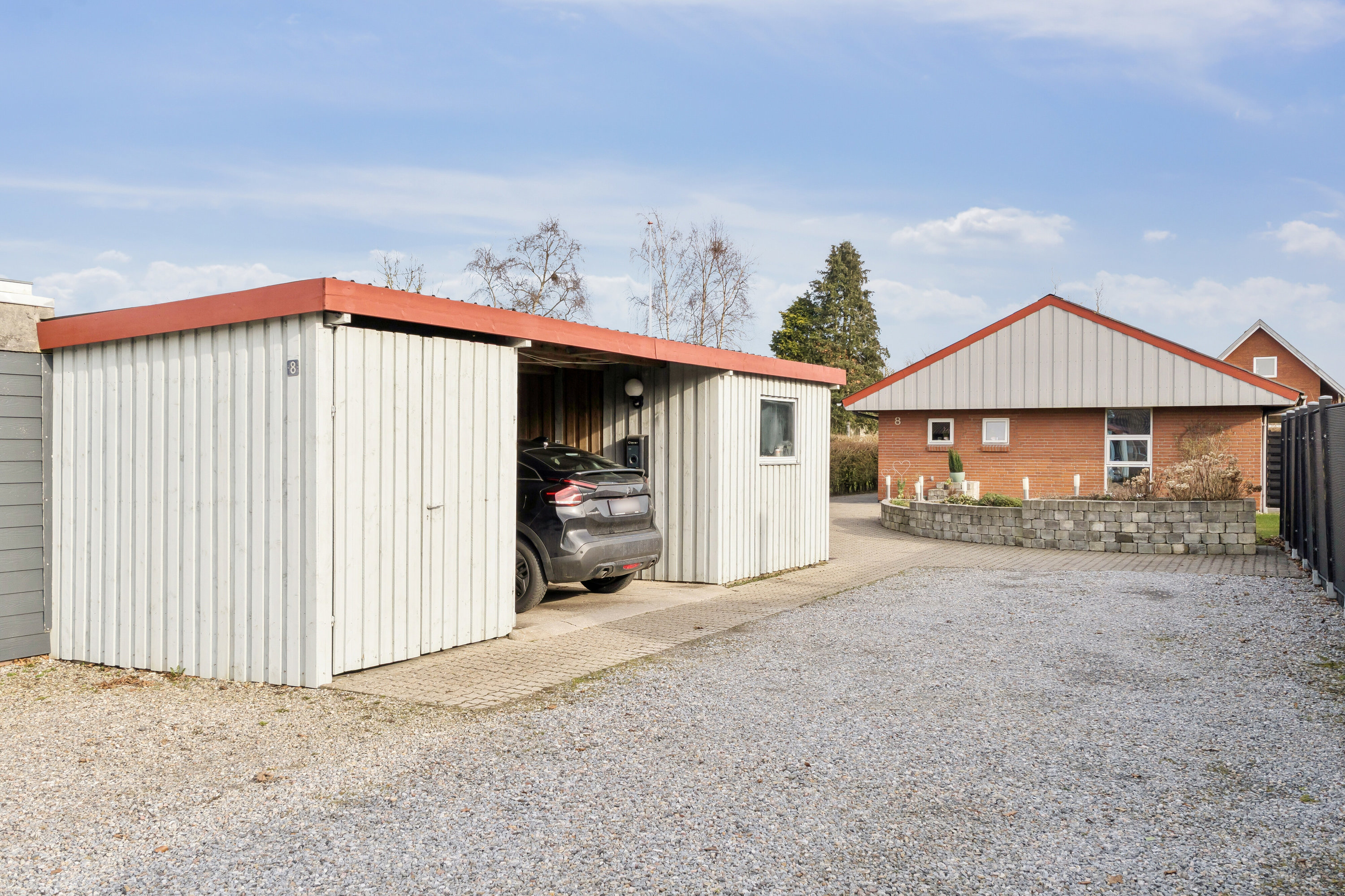 Fremhævet set fra vejen billede i fuldskærmstilstand. Billede af Ringgade 8, 6330 Padborg