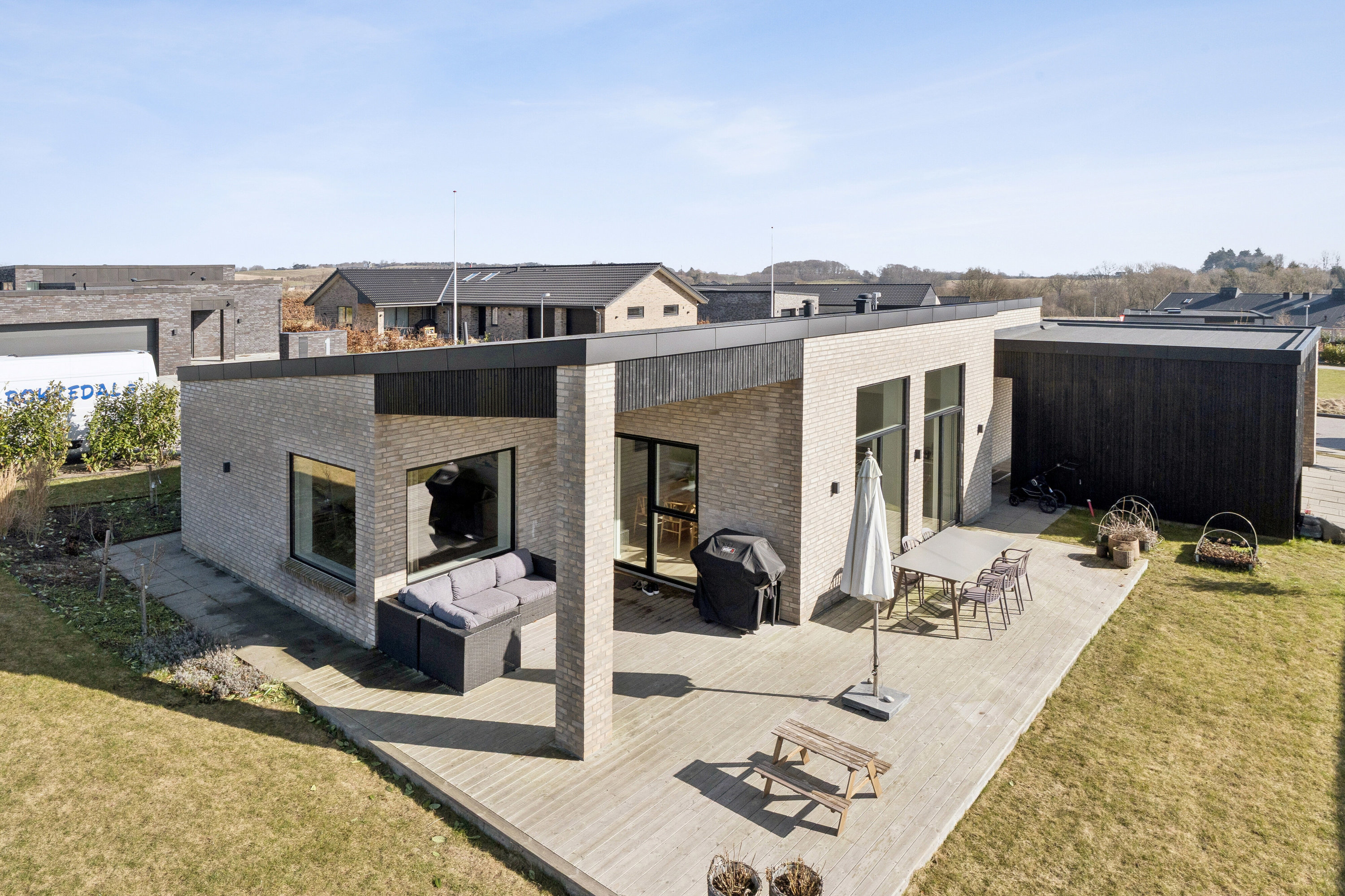 Fremhævet ejendommen billede i fuldskærmstilstand. Billede af Serinedalen 43, 8340 Malling