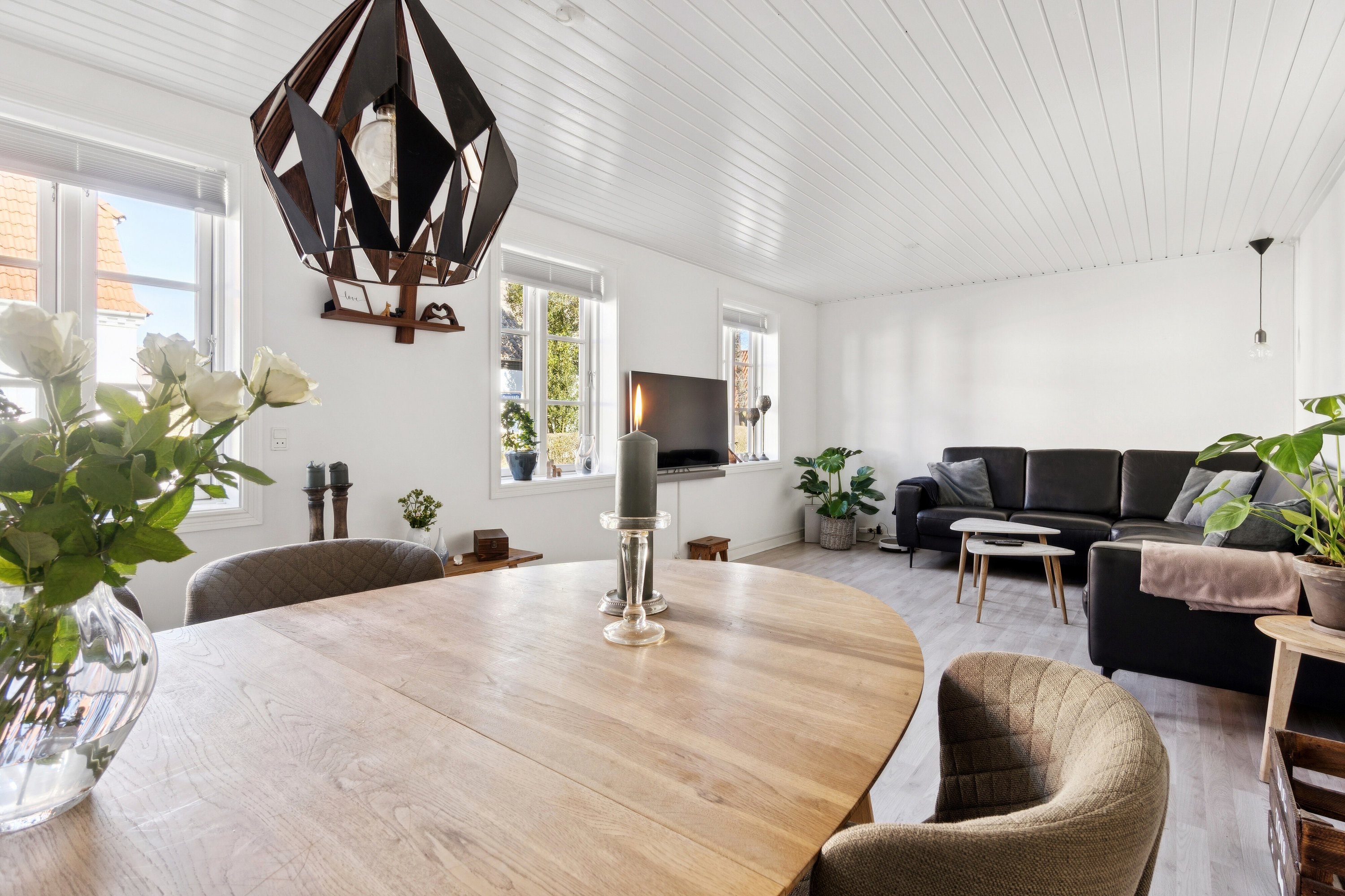 Fremhævet stue billede i fuldskærmstilstand. Billede af Søndergade 14, Klemensker, 3782 Klemensker