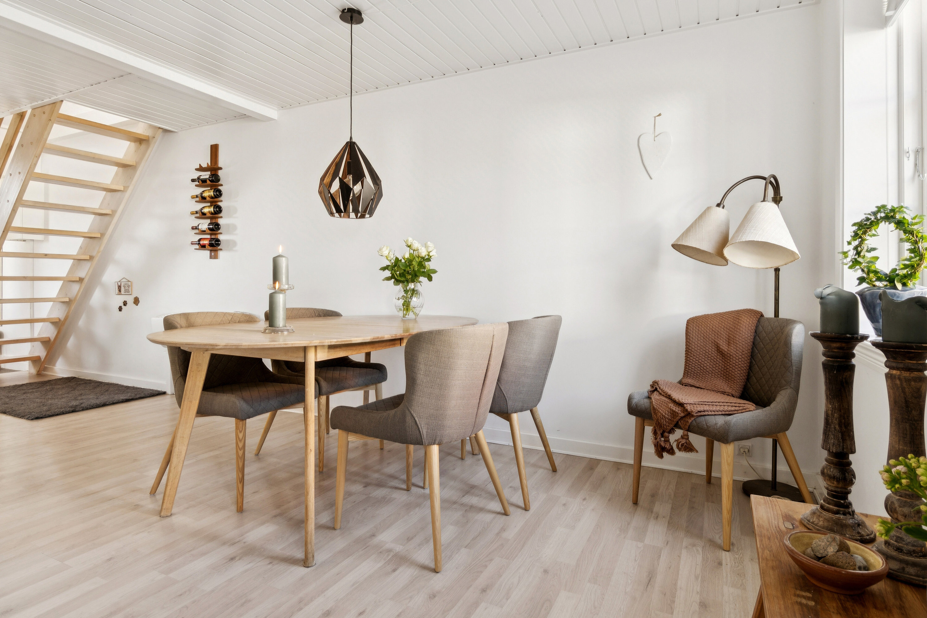 Fremhævet spisestue billede i fuldskærmstilstand. Billede af Søndergade 14, Klemensker, 3782 Klemensker